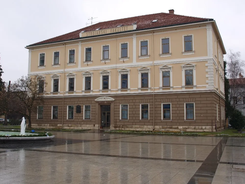 Photo showing: Strojarski fakultet u Slavonskom Brodu.