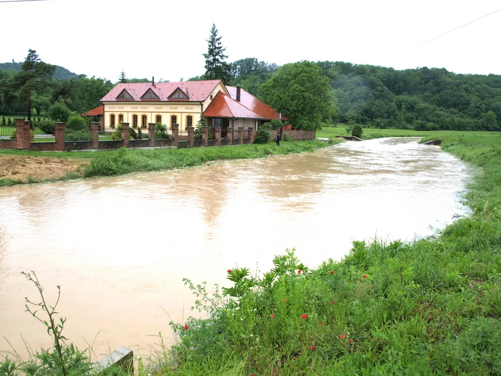 Photo showing: Poplava u naselju Rastušje.