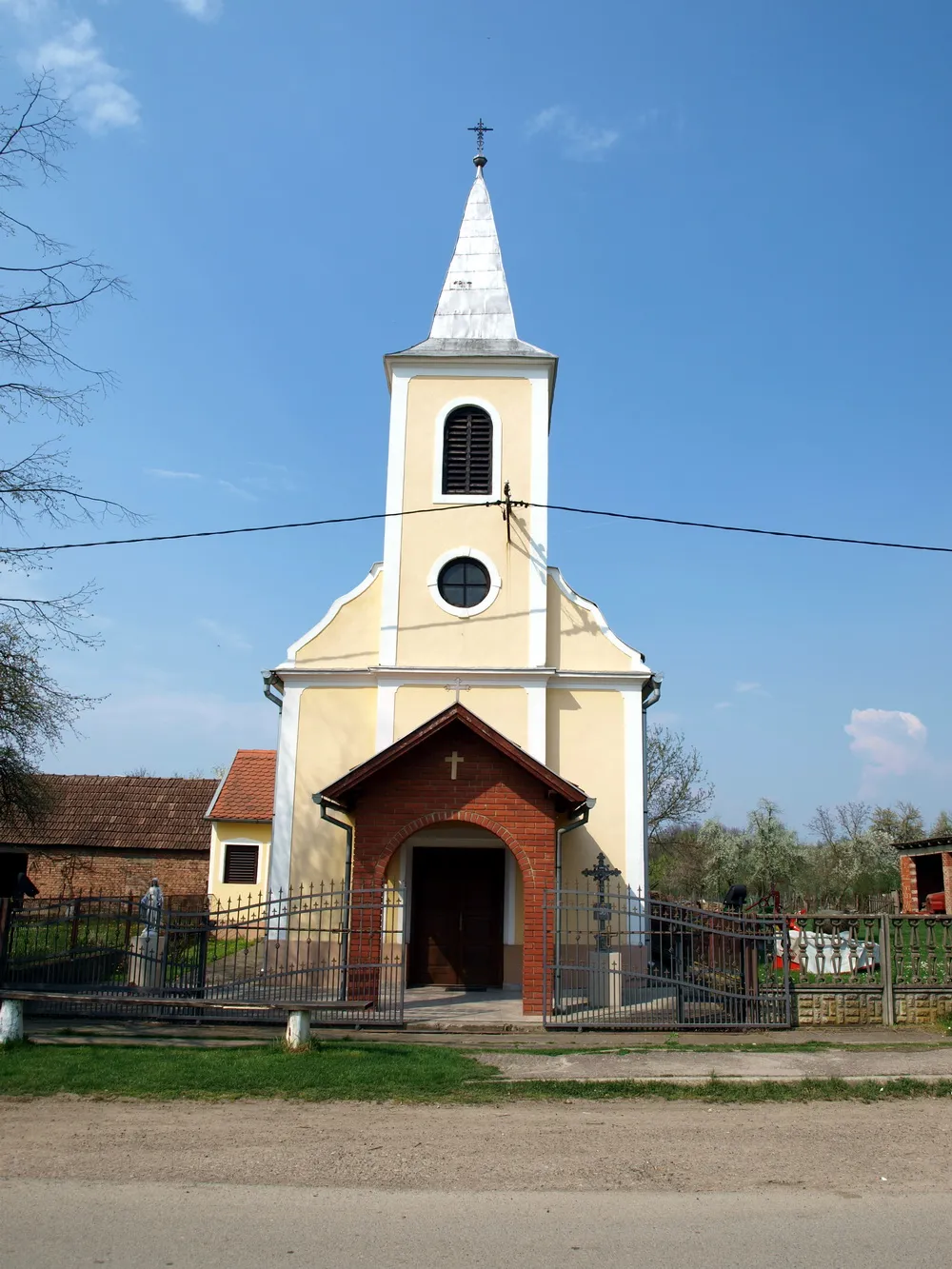 Photo showing: Crkva u selu Prnjavor, Brodsko-posavska županija.