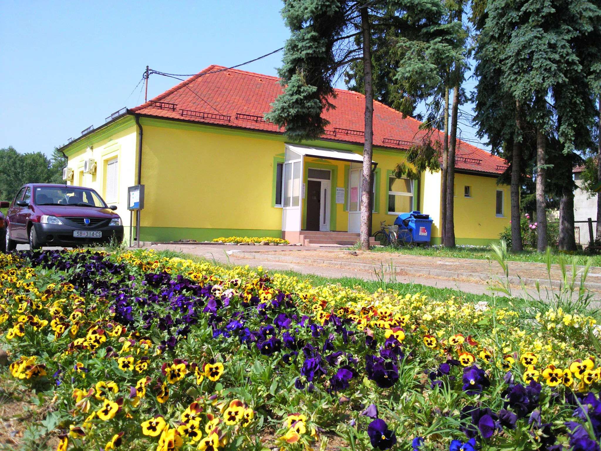 Photo showing: administrativna zgrada Općine u Slavonskom Šamcu