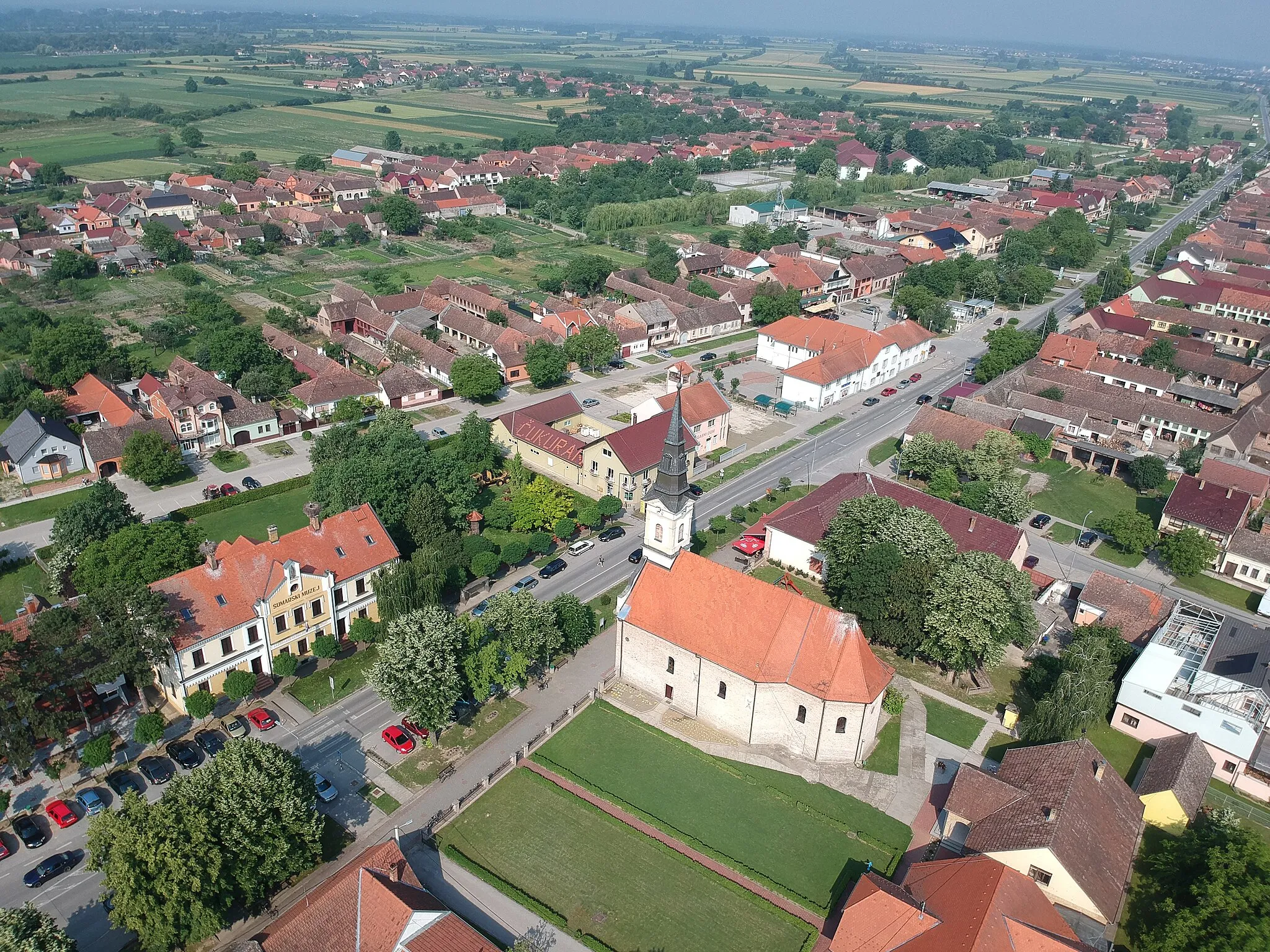 Photo showing: Crkva i Šumarski muzej