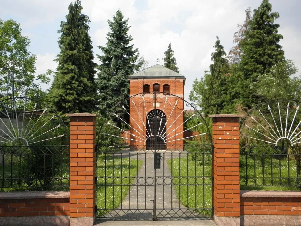 Photo showing: Kapelica Sv. Marije, Višnjevac. Svibanj, 2011.