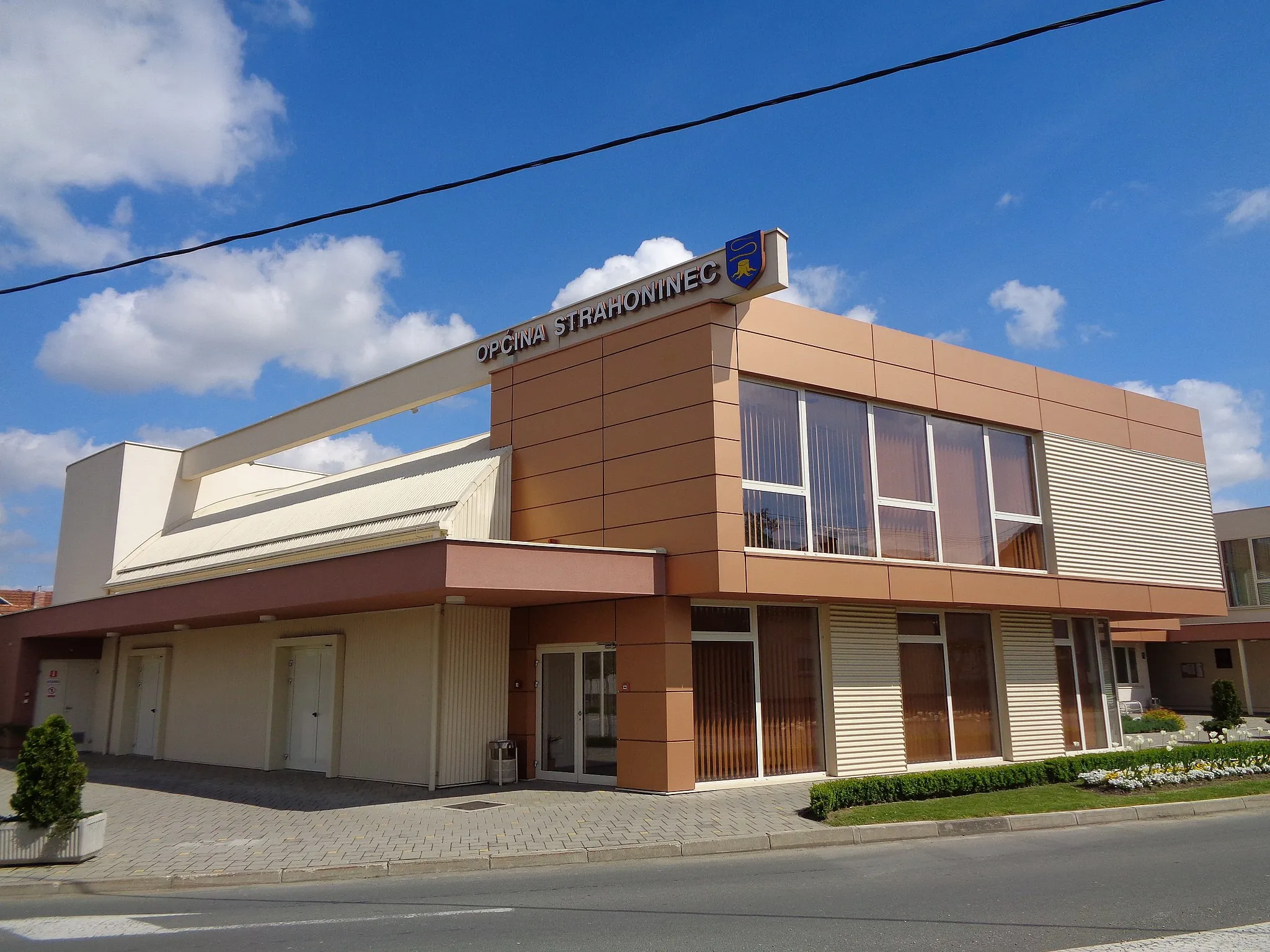 Photo showing: Strahoninec, Medjimurje County, Croatia - Municipal building