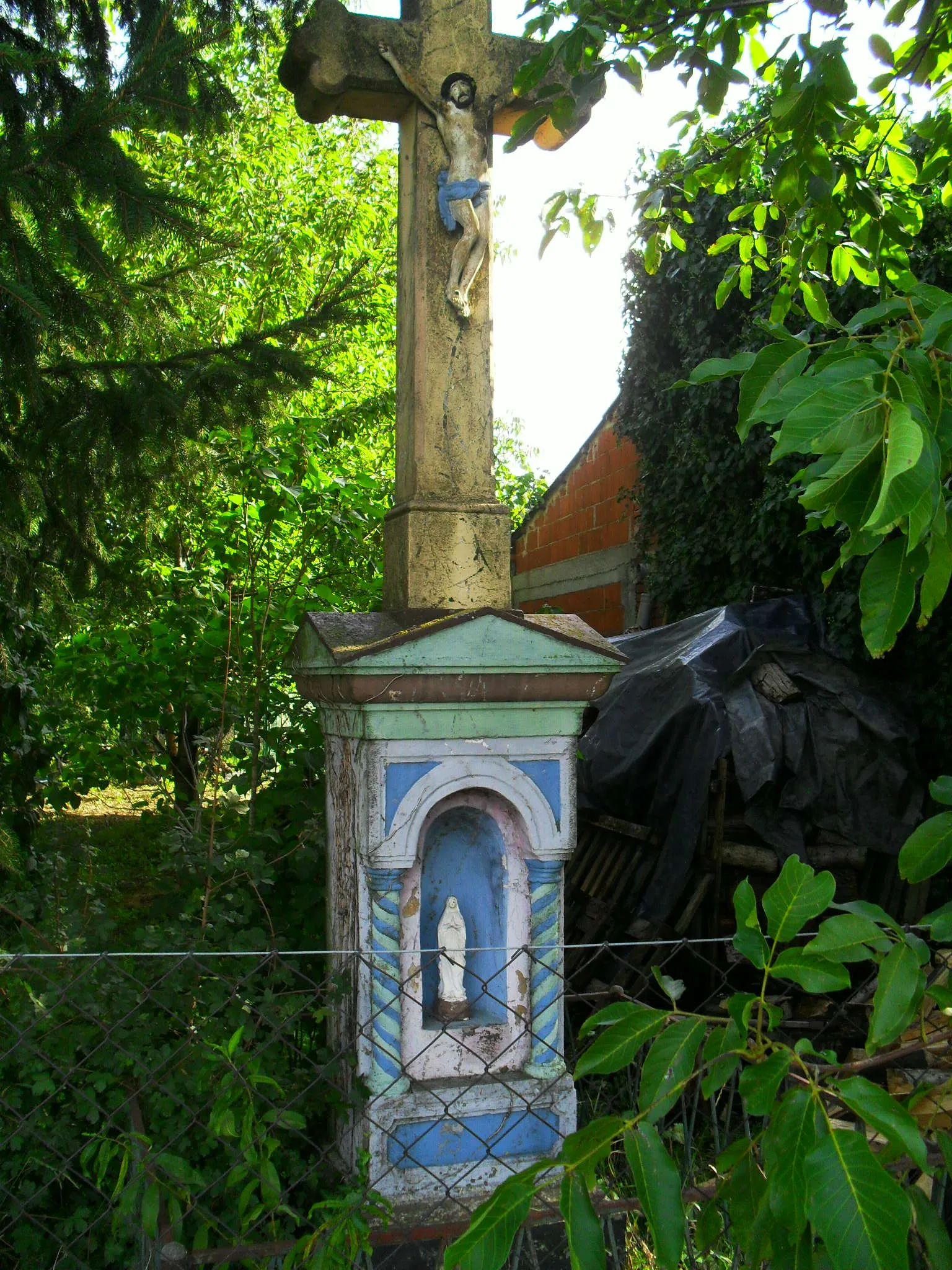 Photo showing: Cross in Miklavec, Međimurje, Croatia