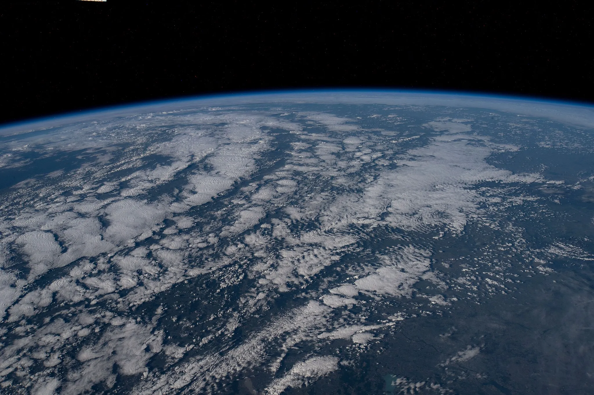 Photo showing: View of Earth taken during ISS Expedition 67.