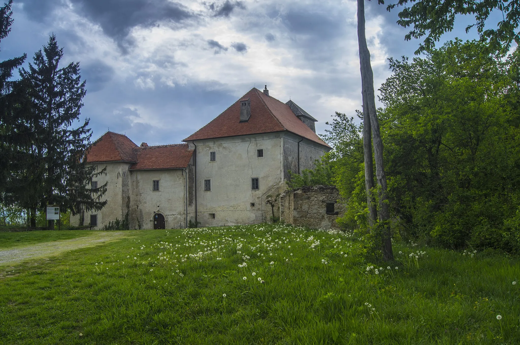 Photo showing: Slavetić castle