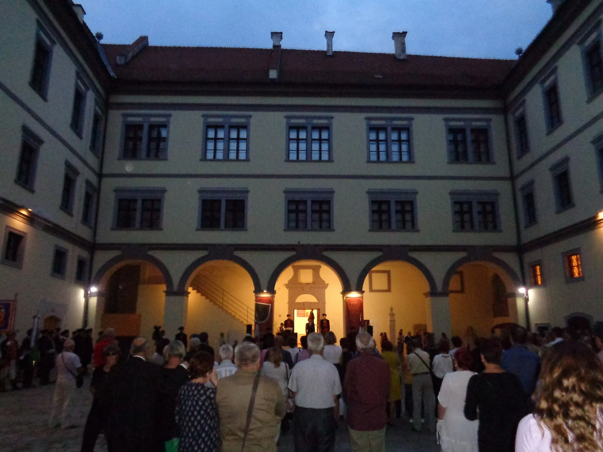 Photo showing: 450th Anniversary of the Battle of Szigetvár (7th September 2016) in the atrium of the inner palace of Zrinski Castle in Čakovec, Croatia