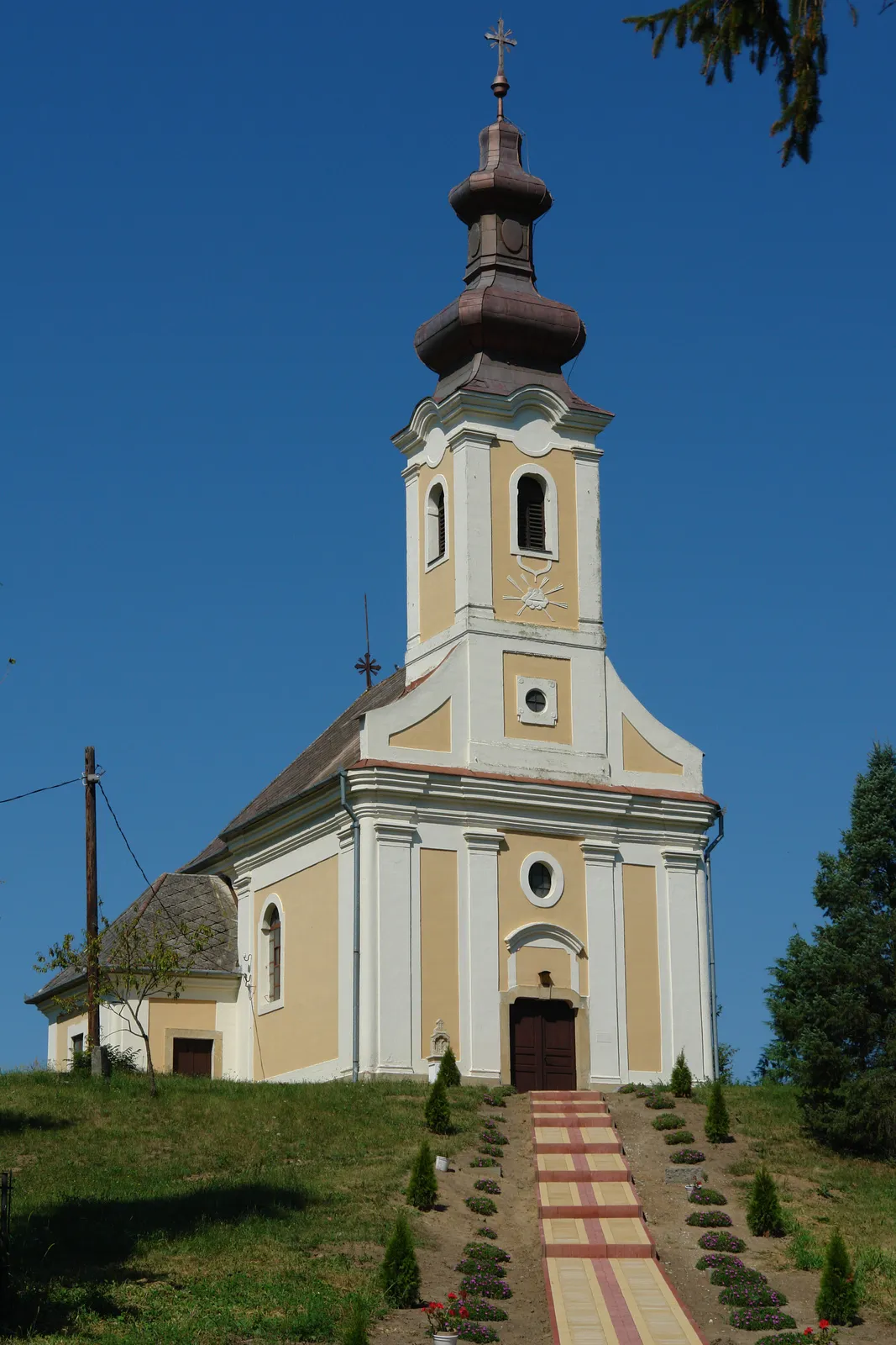 Photo showing: Római katolikus Szent Antal-kápolna, barokk, 1780 körül. Műemléki azonosító: 7822, törzsszám: 4376 (Berzence, Szabadság tér 6.)