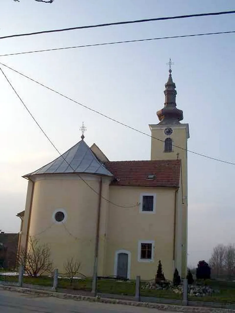 Photo showing: Cirkvena - Church back side