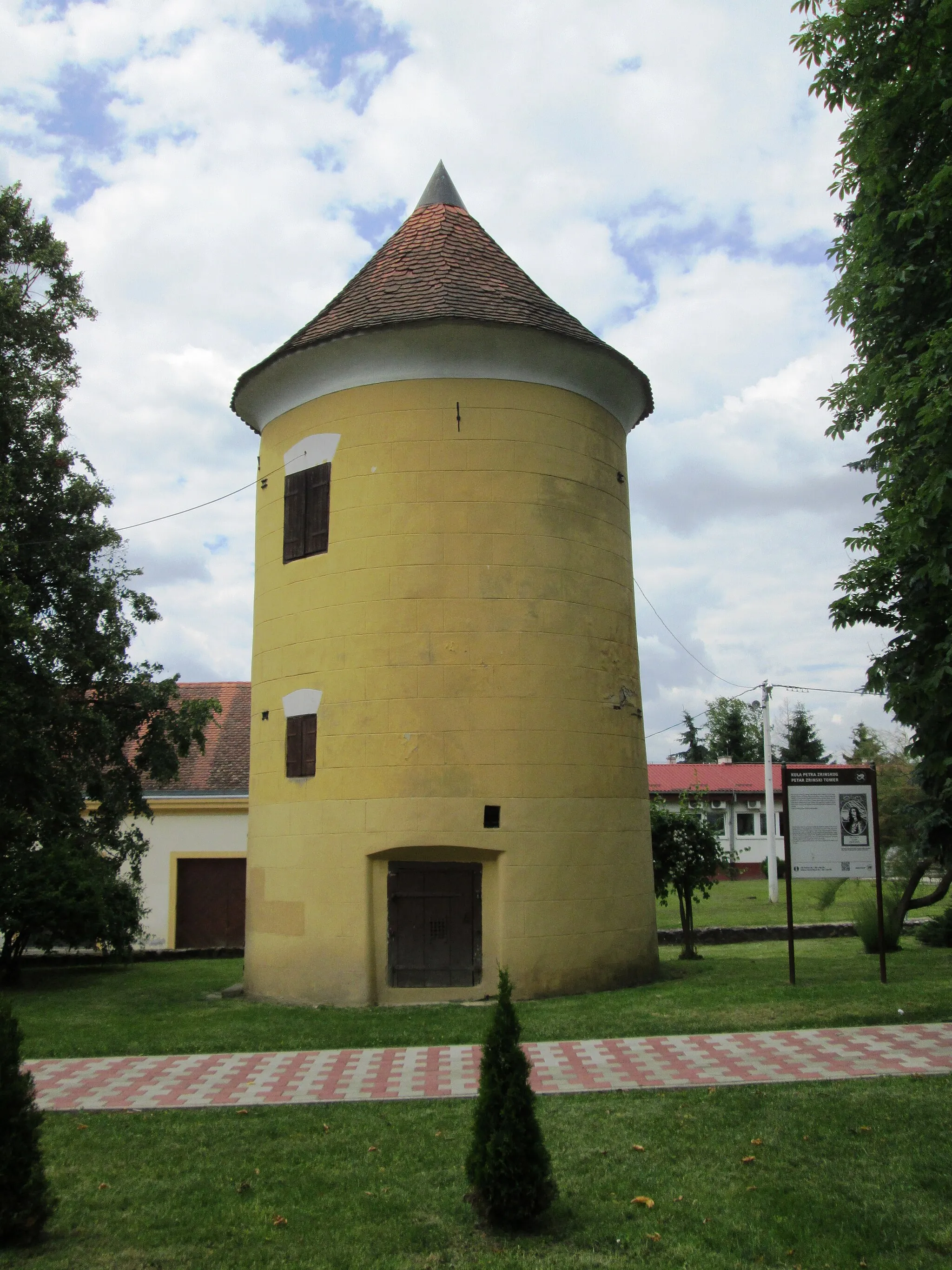 Photo showing: Tower of Petar Zrinski in Vrbovec, Croatia