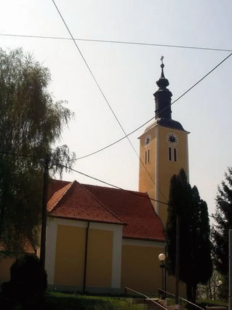 Photo showing: Brckovljani - St. Brcko's Church by day