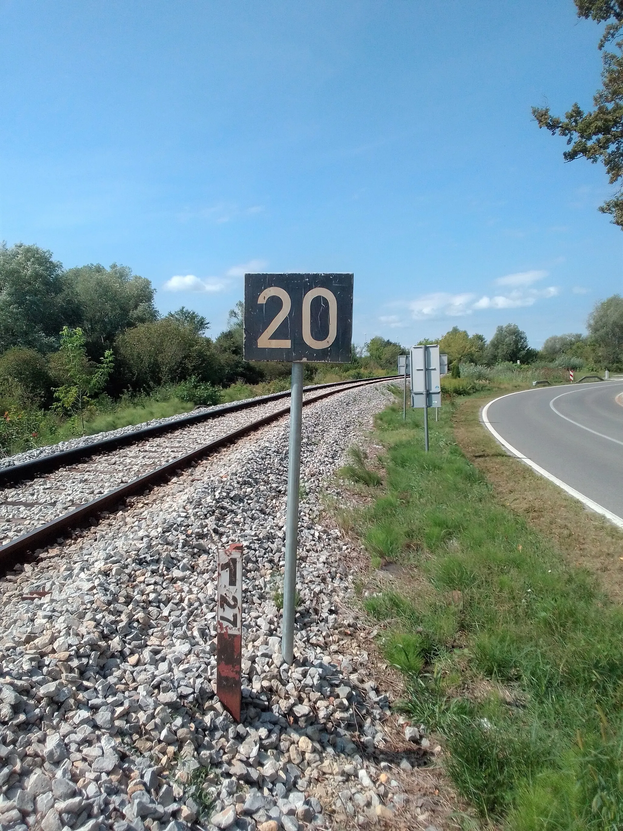 Photo showing: Slow order signal board Croatia