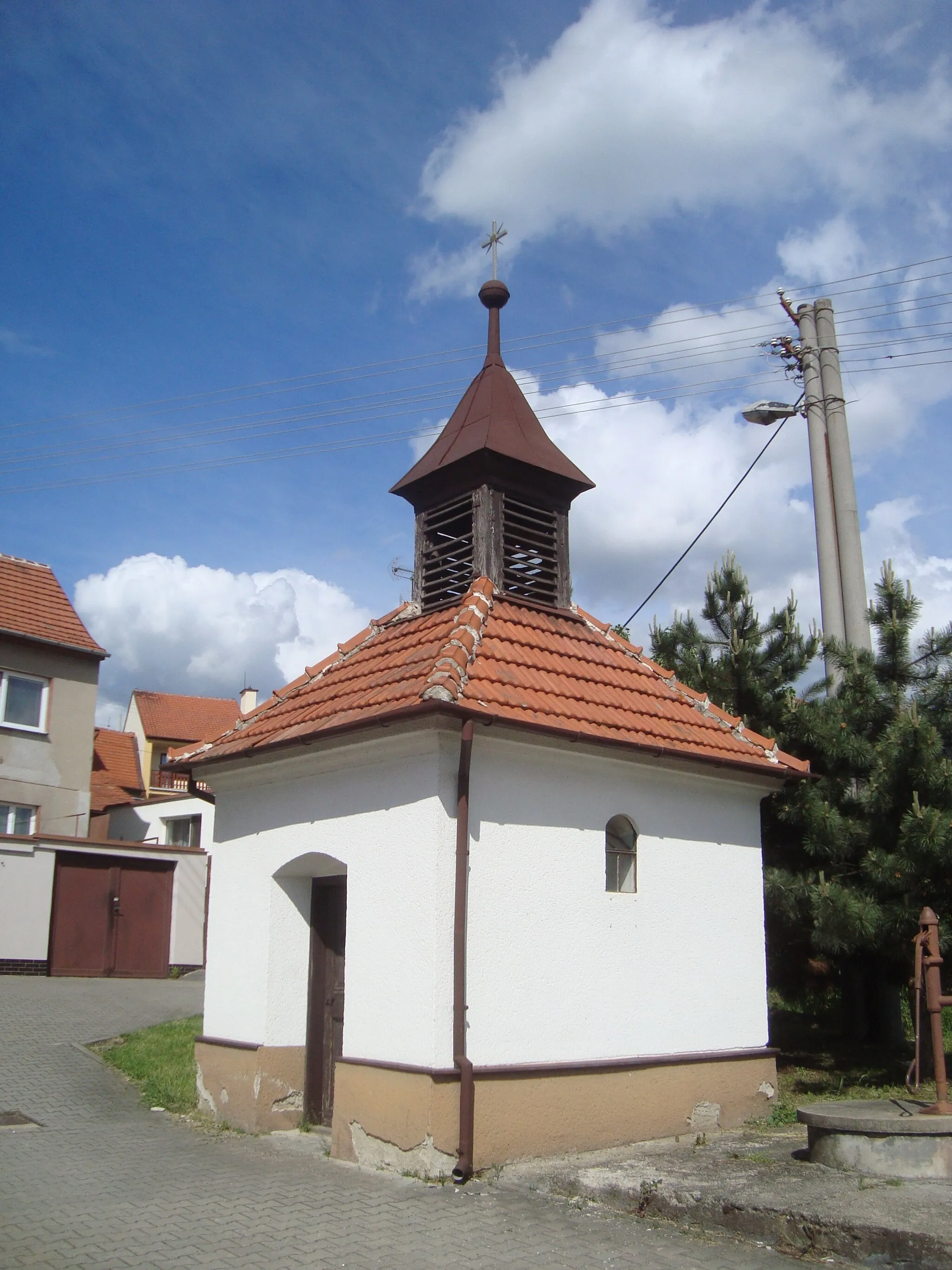 Photo showing: Troubsko-Veselka, zvonička, kaple sv. Leopolda.