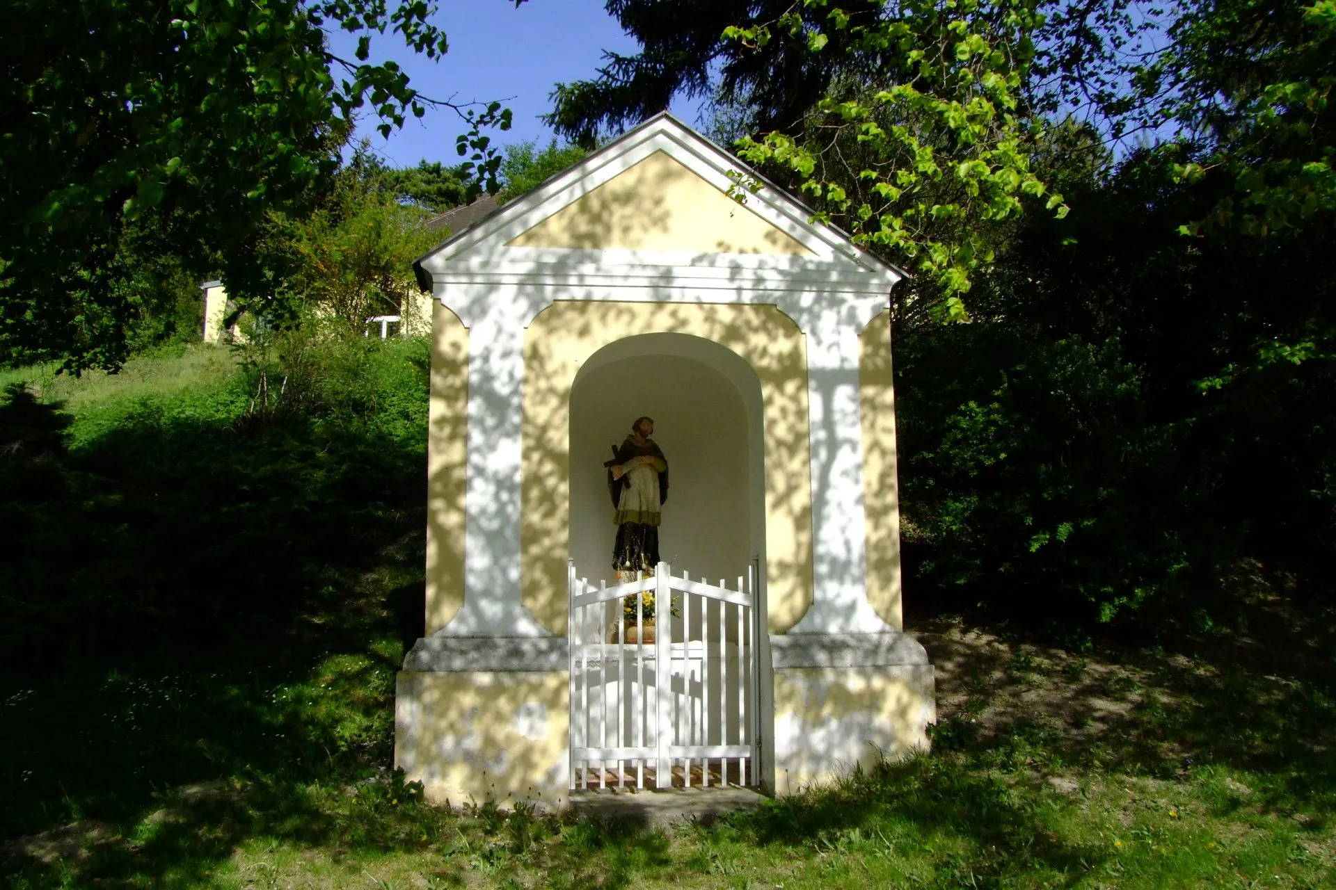 Photo showing: Kapelle hl. Johannes Nepomuk, Hörersdorf, Gemeinde Mistelbach.