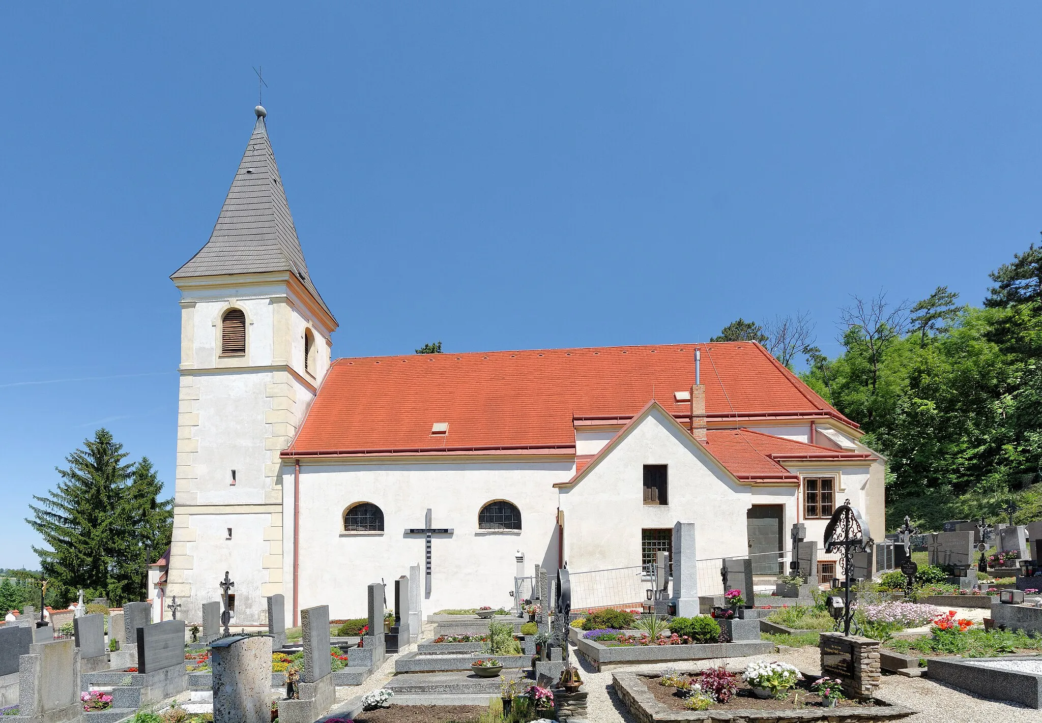 Photo showing: Catholic parish church in Hörersdorf, Municipality Mistelbach, Lower Austria, Austria