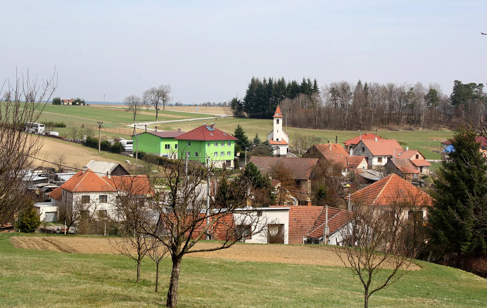 Photo showing: Lower part of Pohořílky, part of Otín village