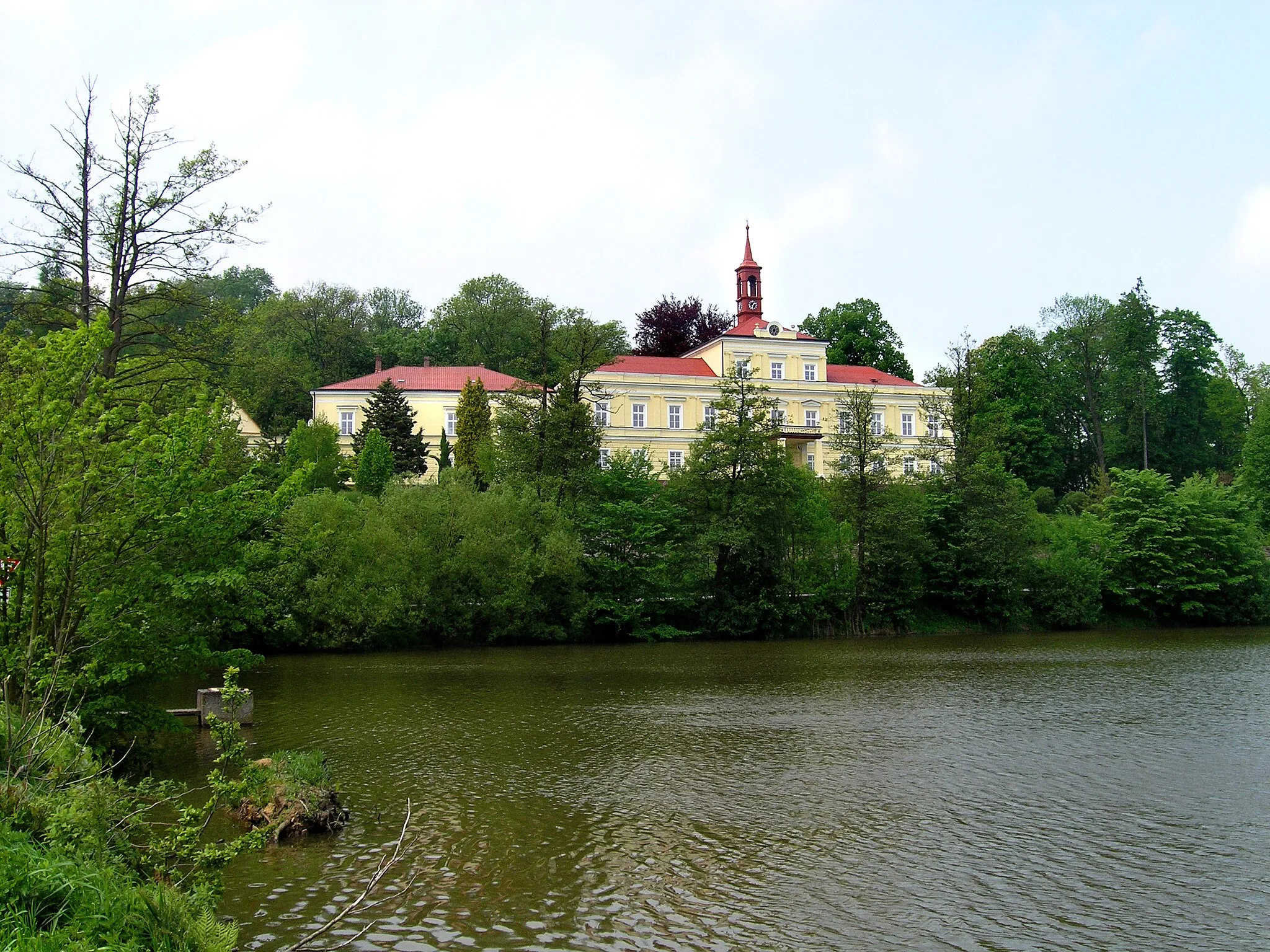 Photo showing: Church in Rozsochatec, Czech Republic