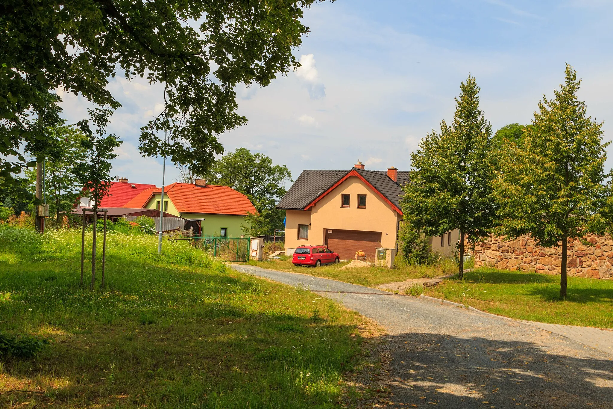 Photo showing: Termesivy čp. 127

This file was created as a part of the photographic program of Wikimedia Czech Republic. Project: Foto českých obcí The program supports Wikimedia Commons photographers in the Czech Republic.