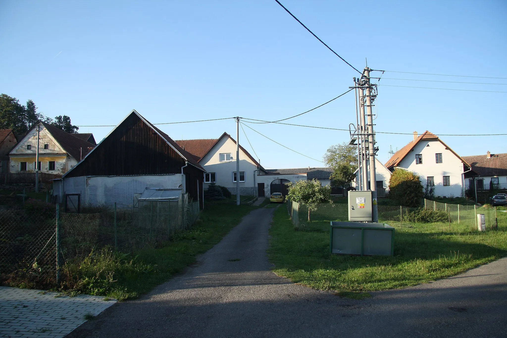 Photo showing: Center of Rousměrov, Žďár nad Sázavou District.