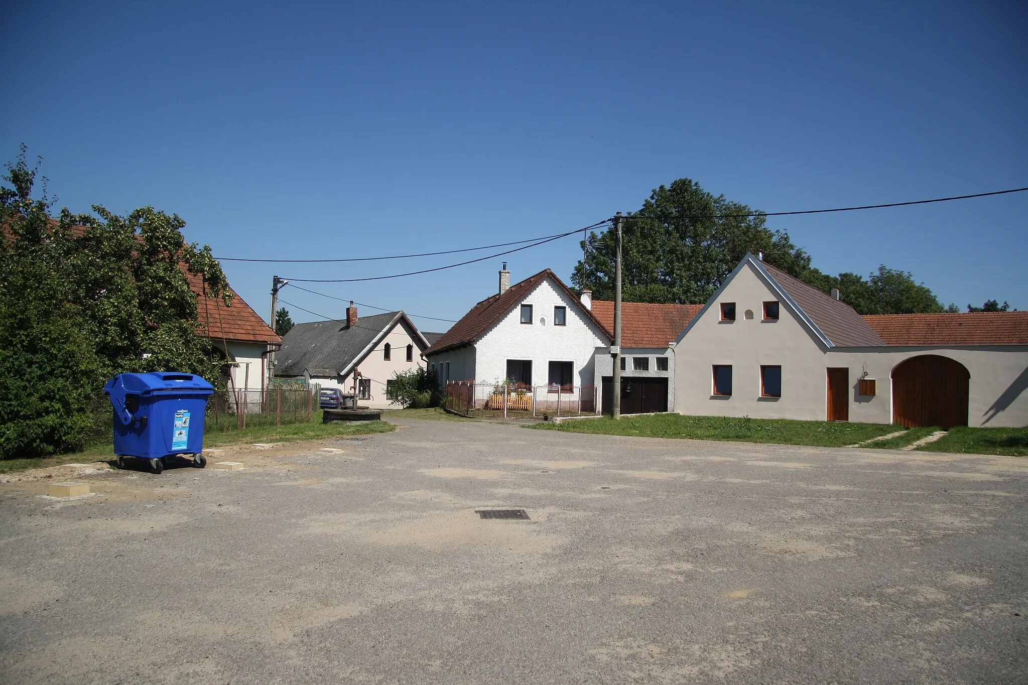 Photo showing: Center of Suky, Ostrov nad Oslavou, Žďár nad Sázavou District.