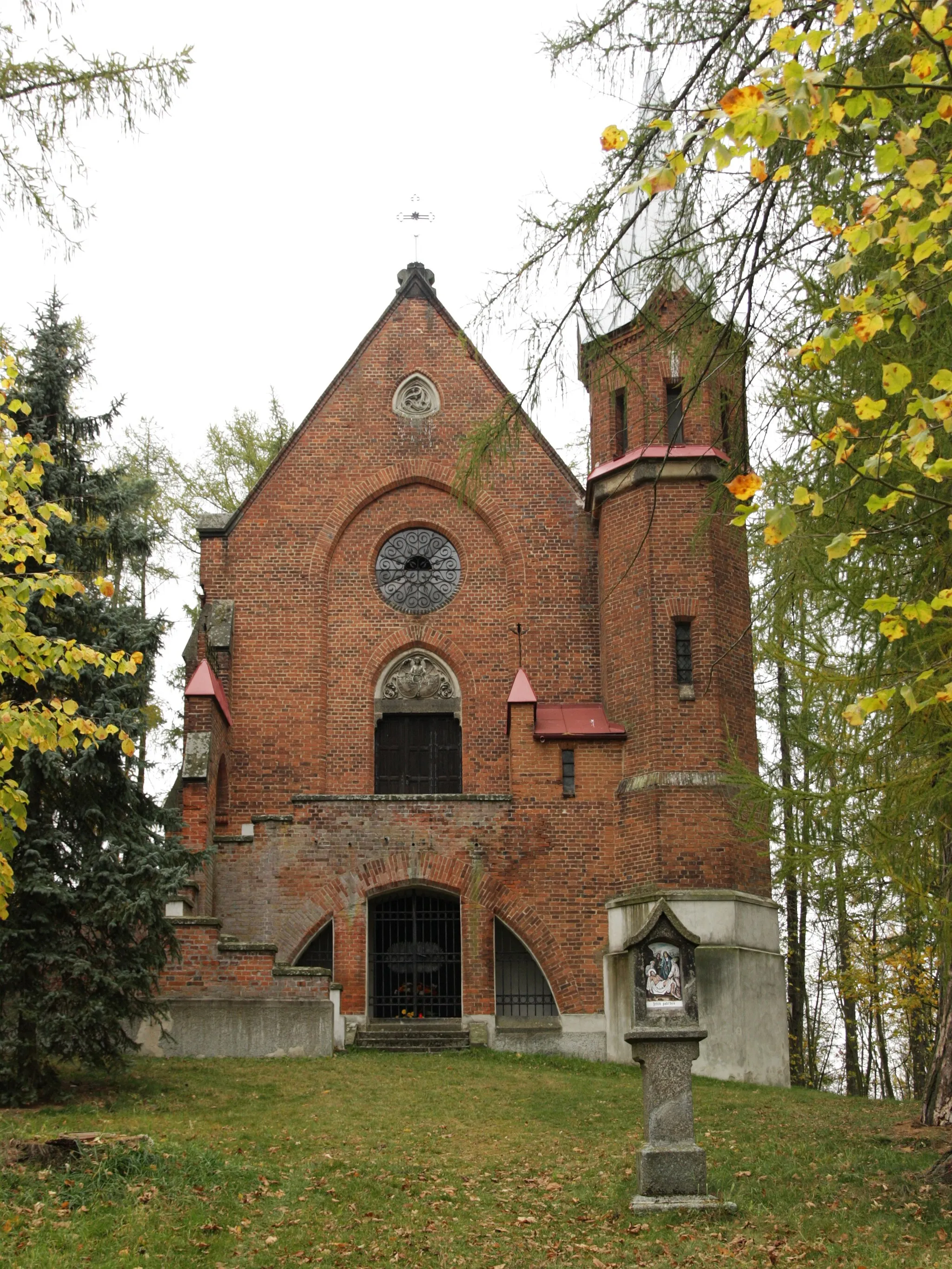 Photo showing: Netín - hrobka Lobkoviců a křížová cesta