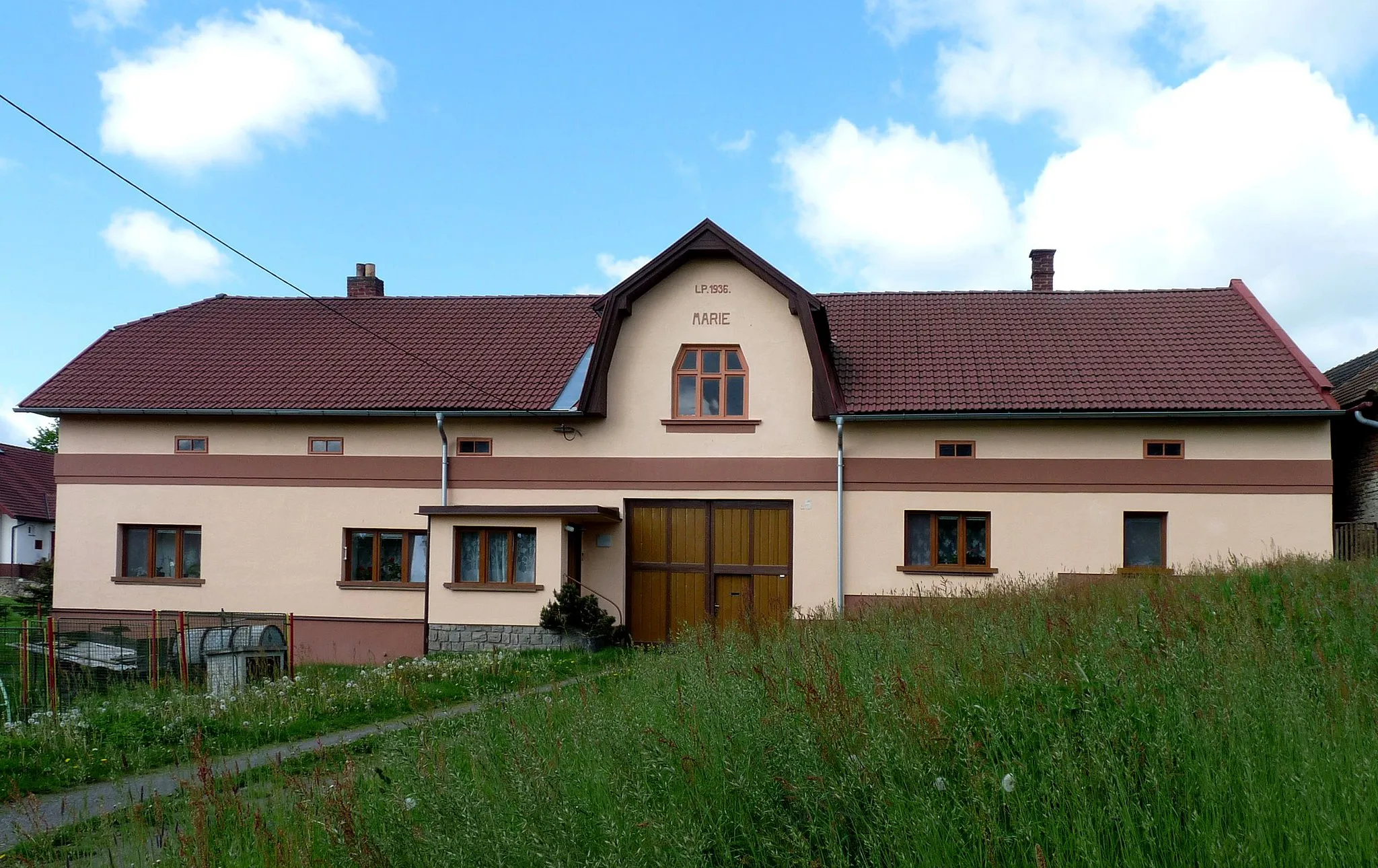 Photo showing: House No 5 in the village of Malá Losenice, Havlíčkův Brod District, Vysočina Region, Czech Republic.
