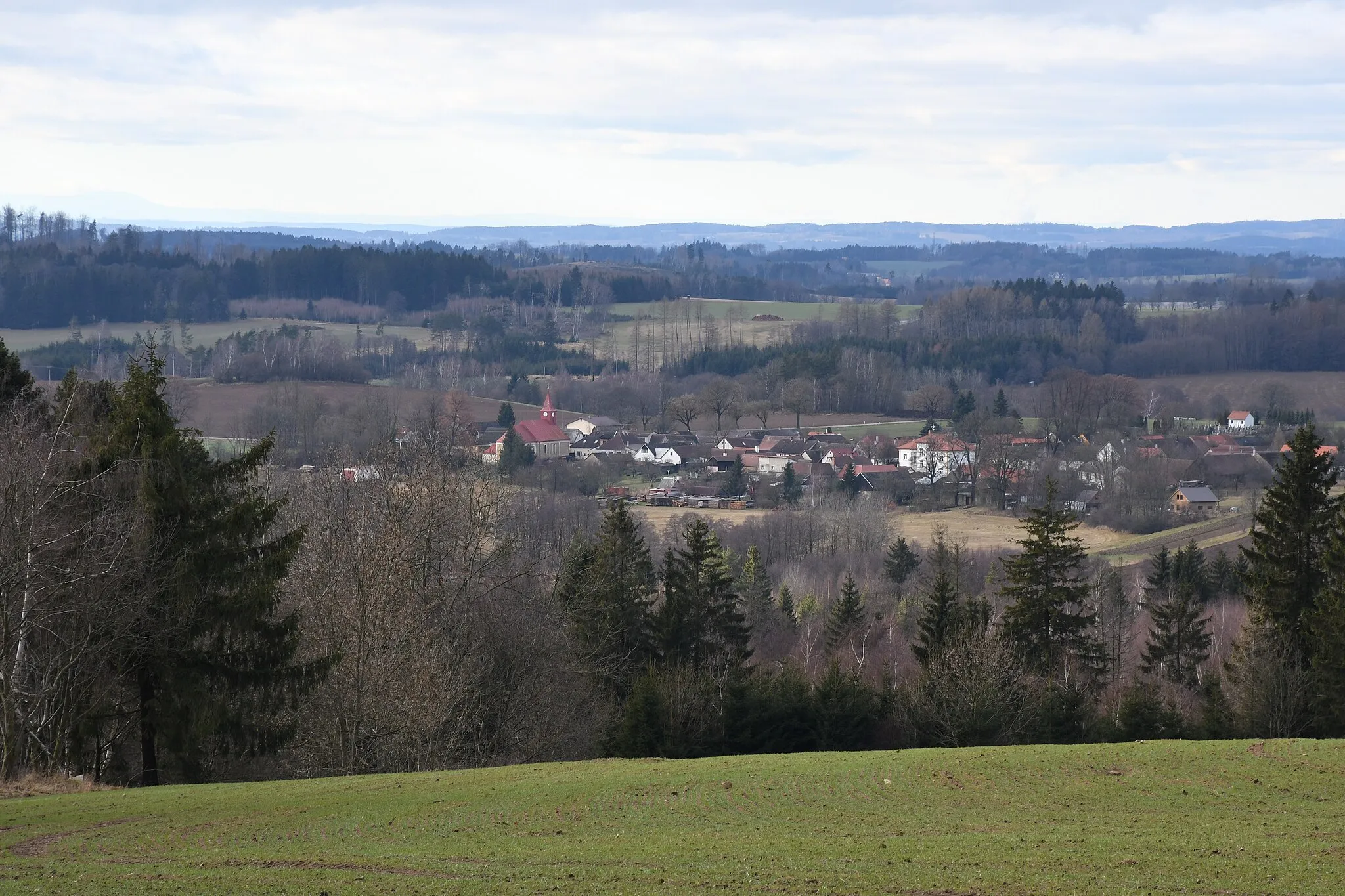 Photo showing: Panské Dubenky z východu