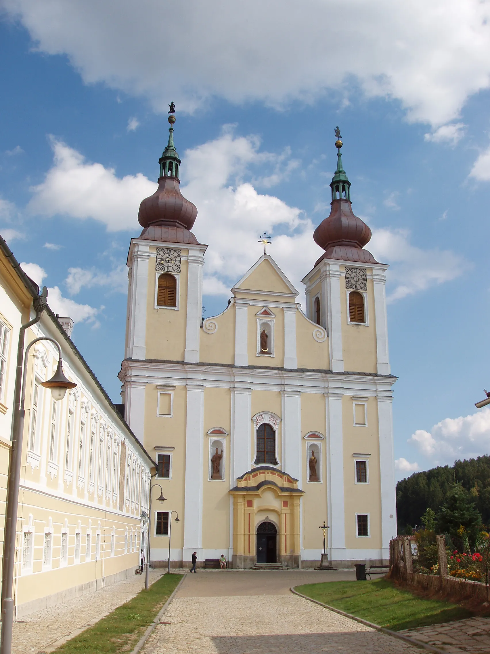 Photo showing: St. Peter and Paul church of the Nová Říše monastery, Czech Republic