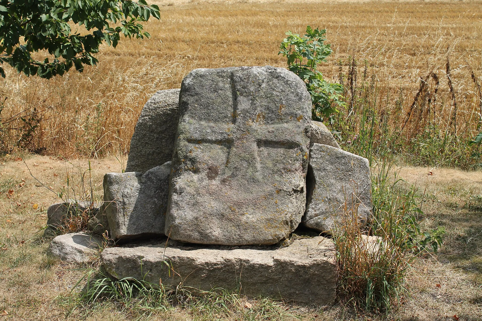 Photo showing: Border stone, Milíčov, Jihlava District, Czech Republic