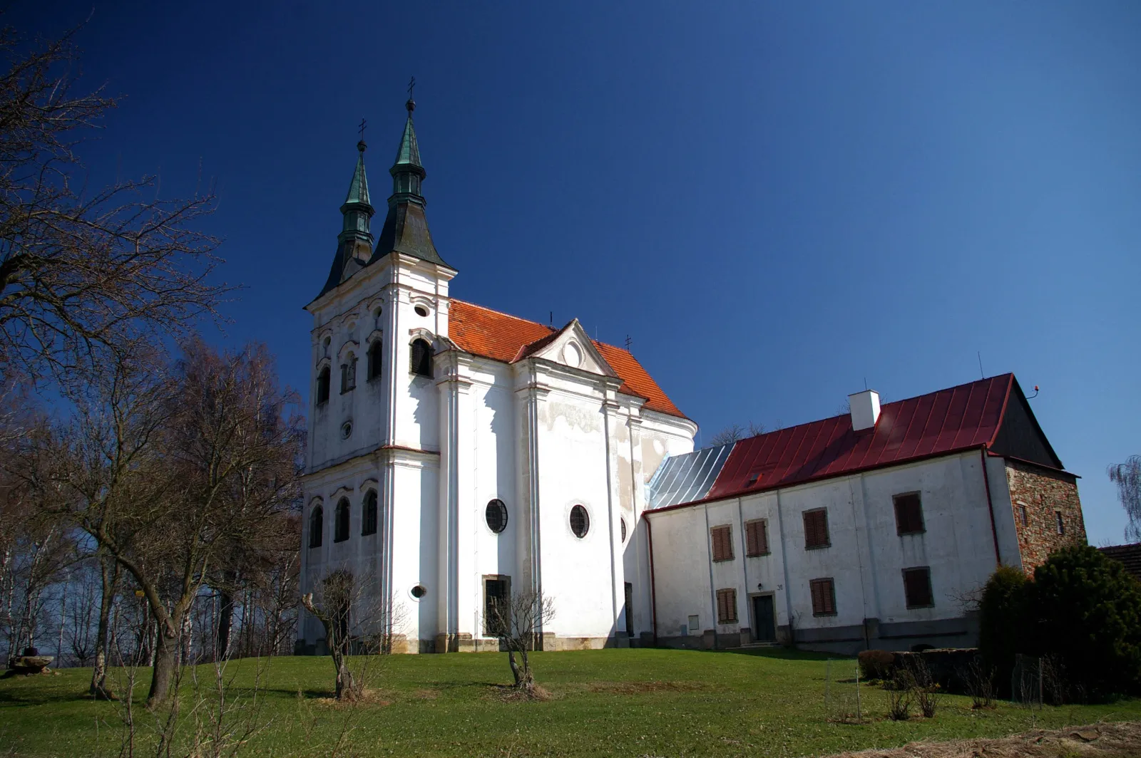 Photo showing: Kostel sv. Jana Nepomuckého (Krahulčí)