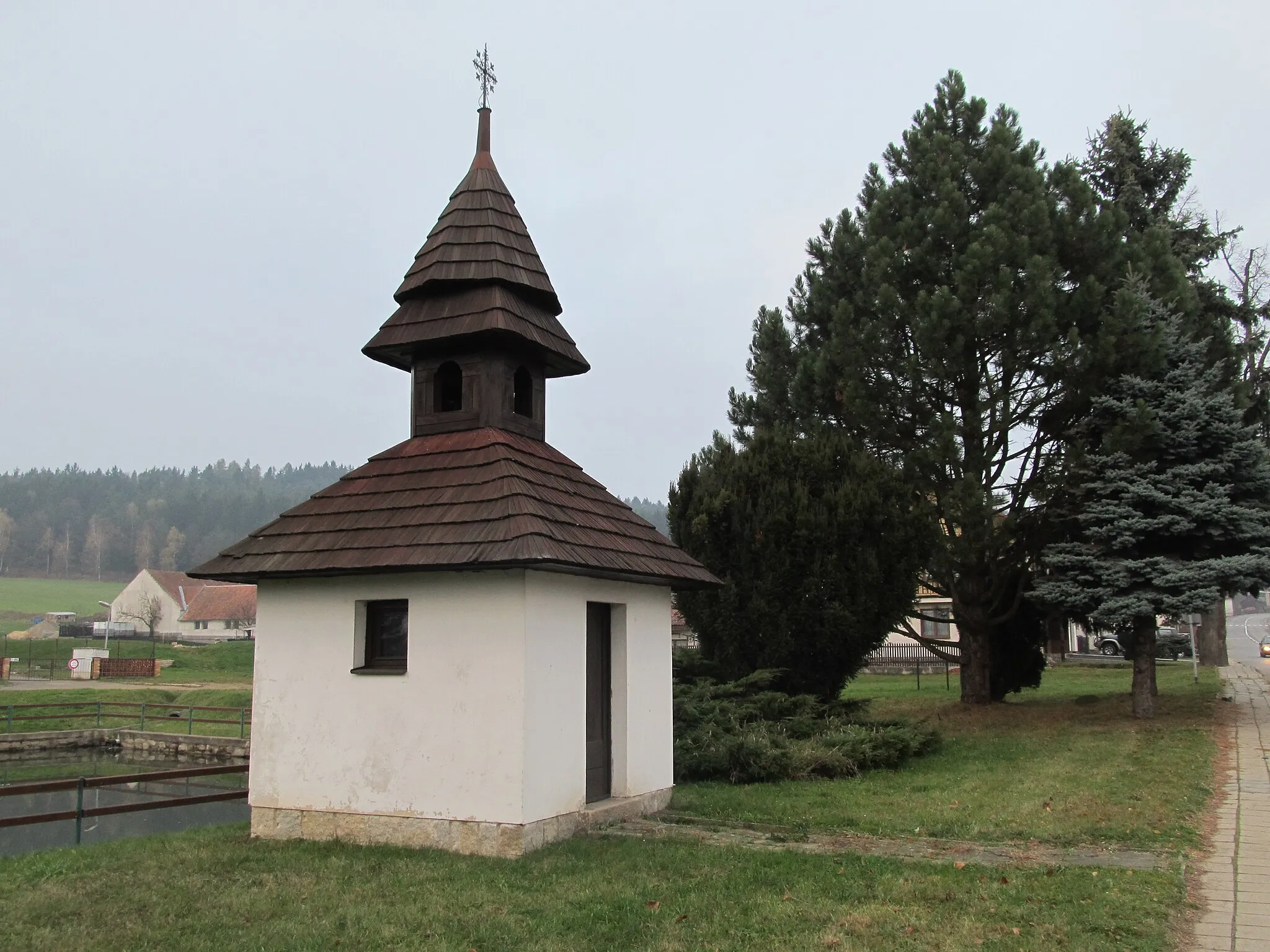 Photo showing: Krahulčí - zvonička