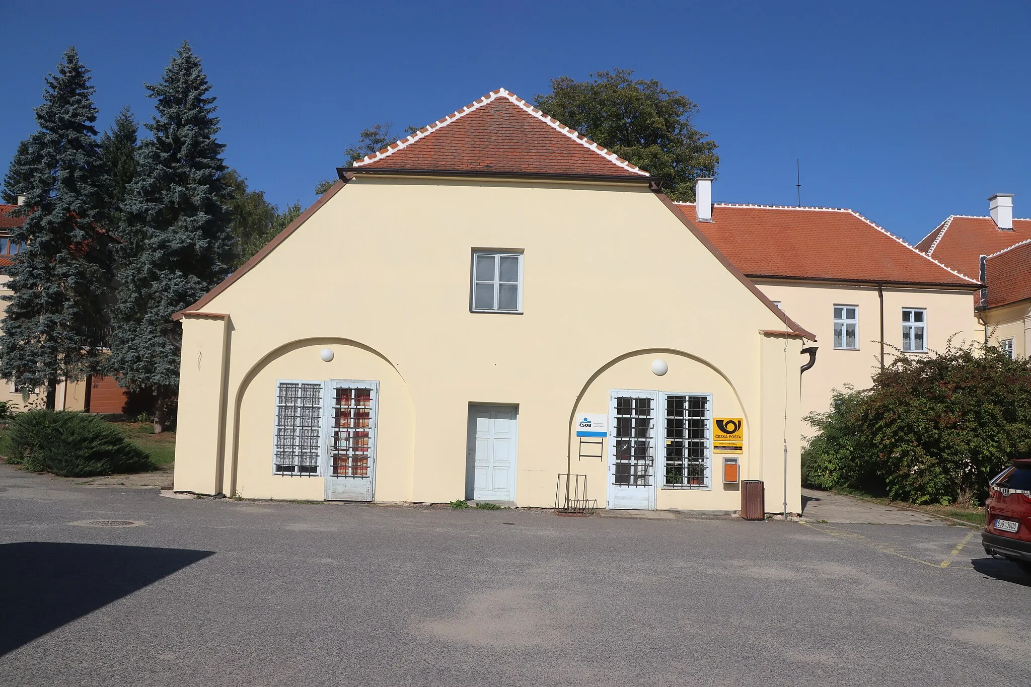 Photo showing: Overview of post office in Kněžice, Jihlava District.