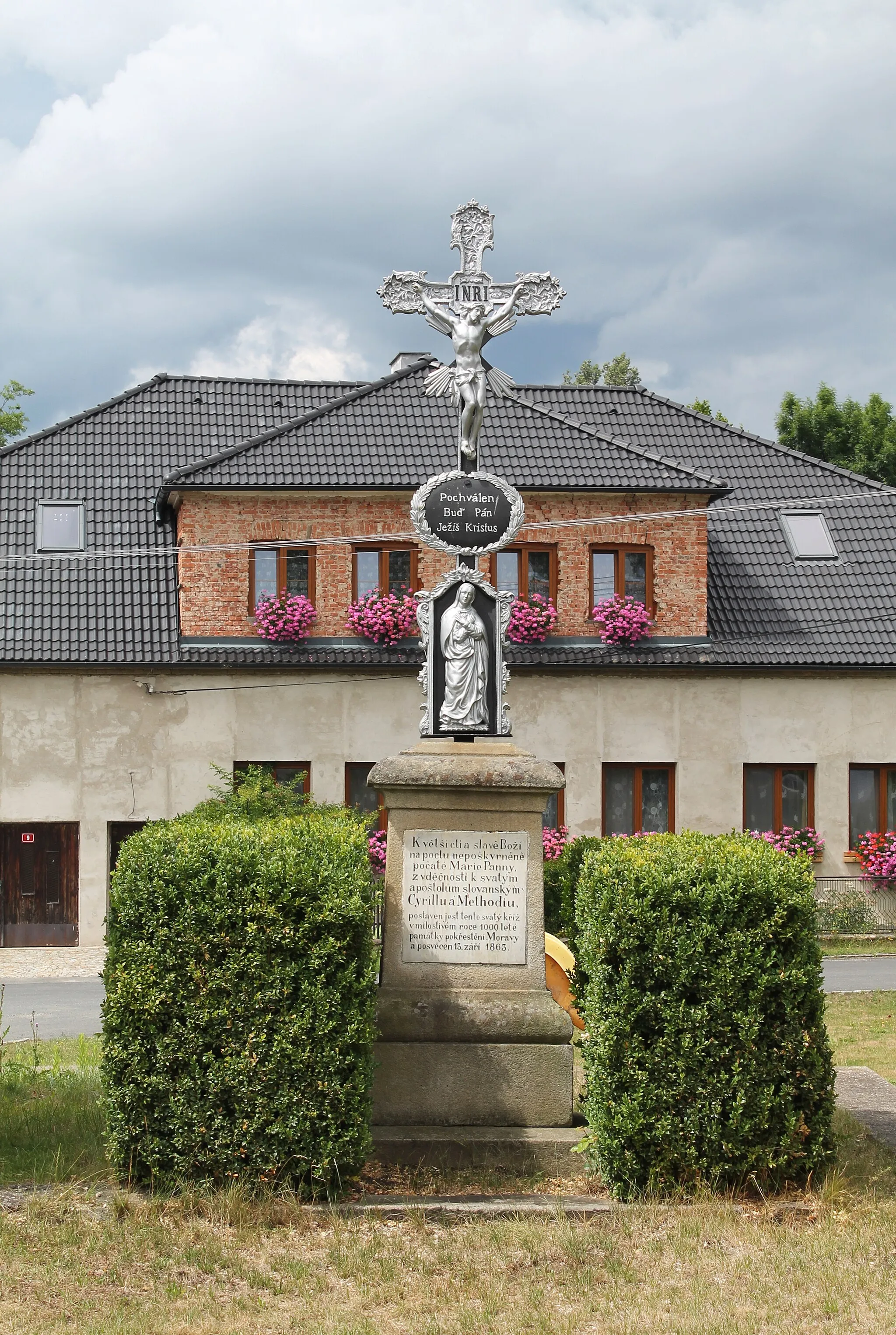 Photo showing: Wayside cross, Horní Myslová, Jihlava District, Czech Republic
