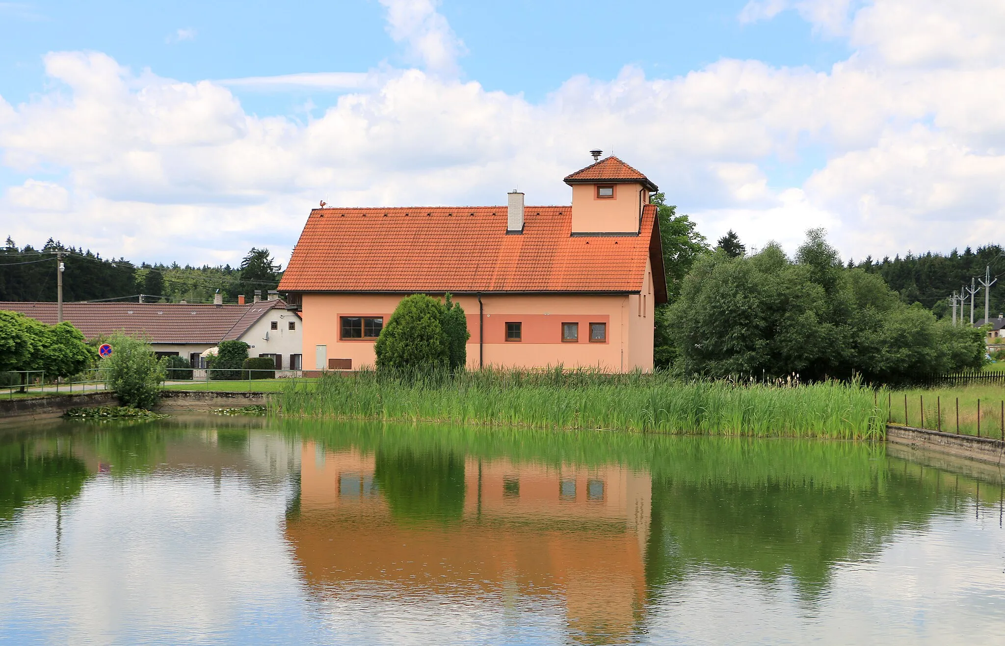 Photo showing: House No 77 in Hladov, Czech Republic.