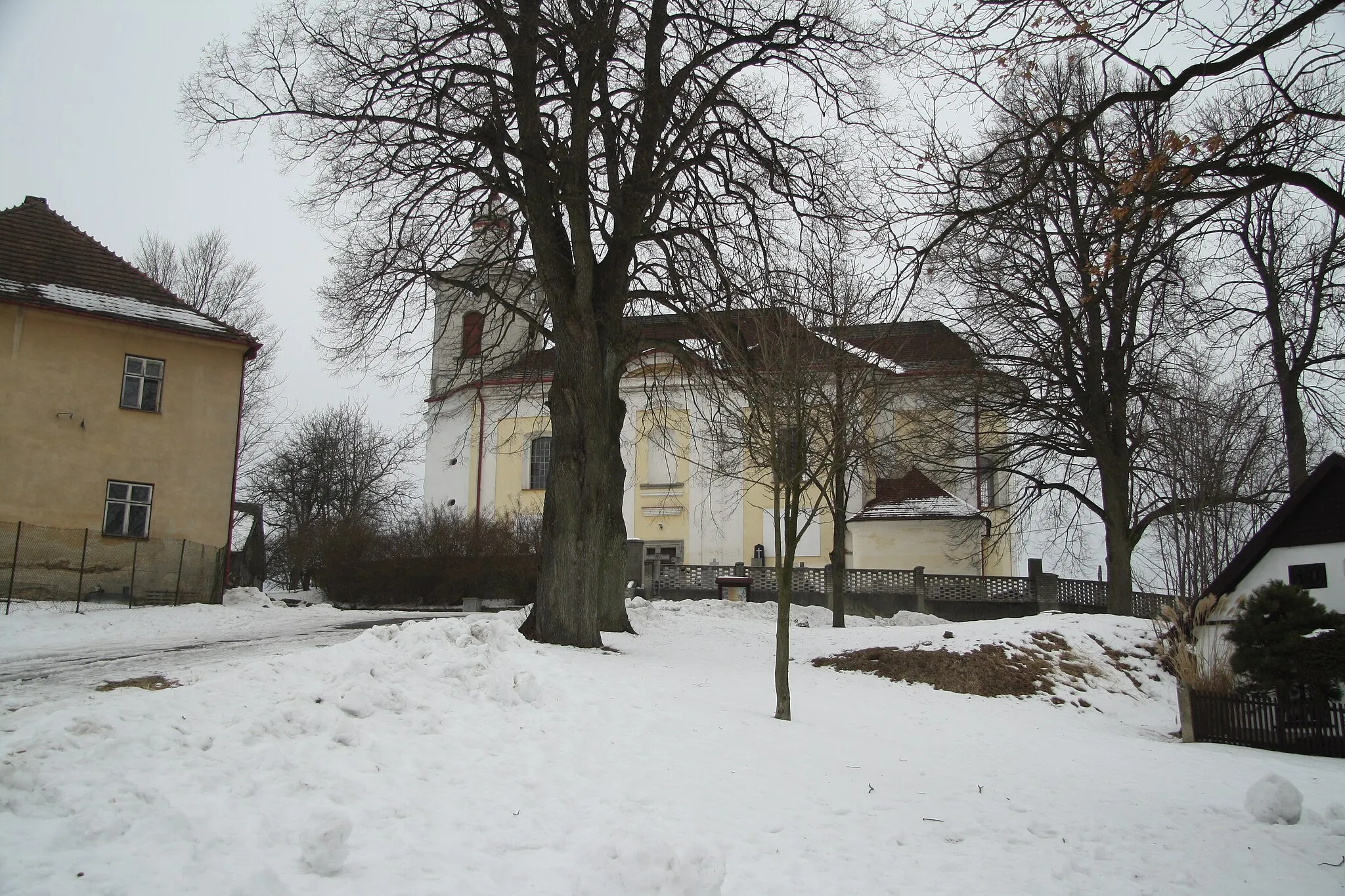 Photo showing: Center with Church of Saint Bartholomew in Dušejov, Jihlava District.