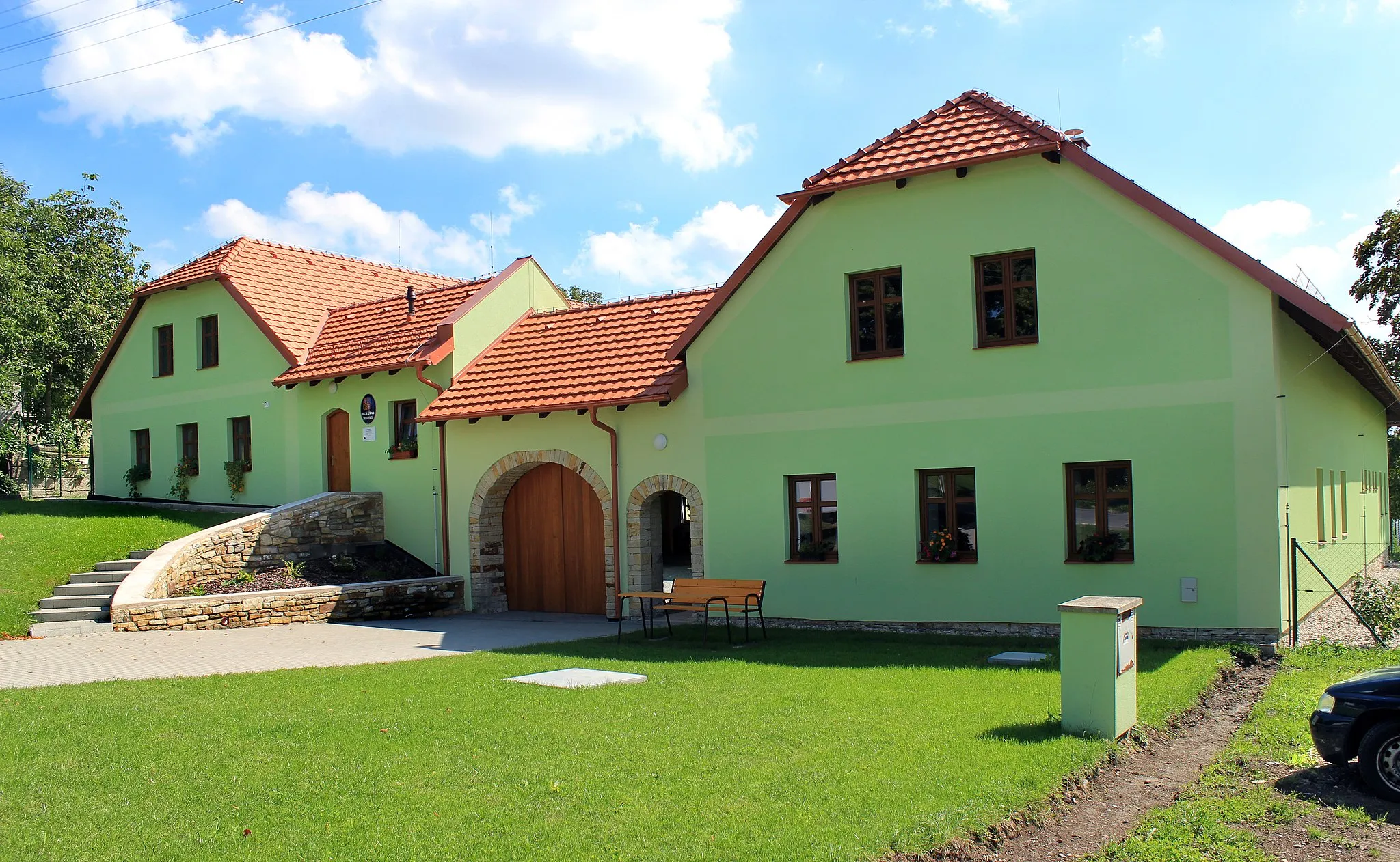 Photo showing: Municipal office in Chotovice, Czech Republic.