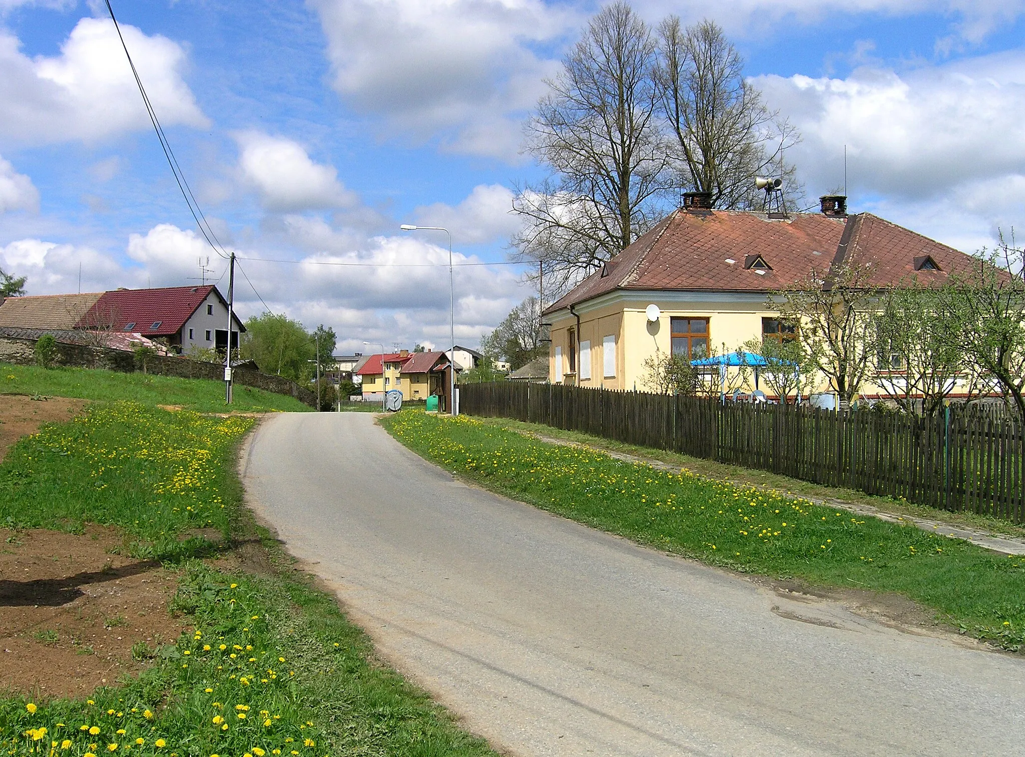 Photo showing: Old school in Lítkovice, part of Žirovnice, Czech Republic