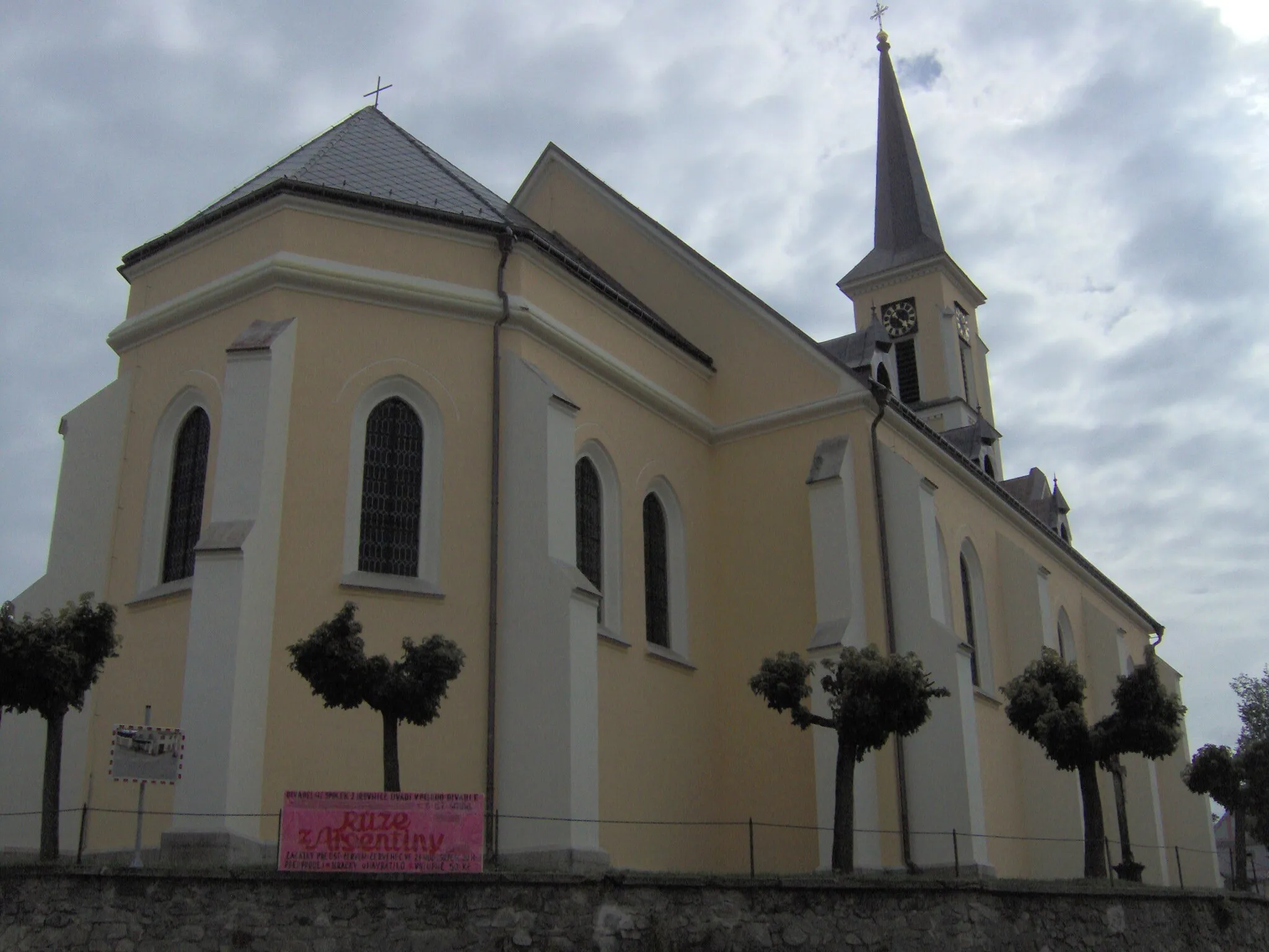 Photo showing: Saints Phillip and James church, Žirovnice, Pelhřimov District, Czech Republic