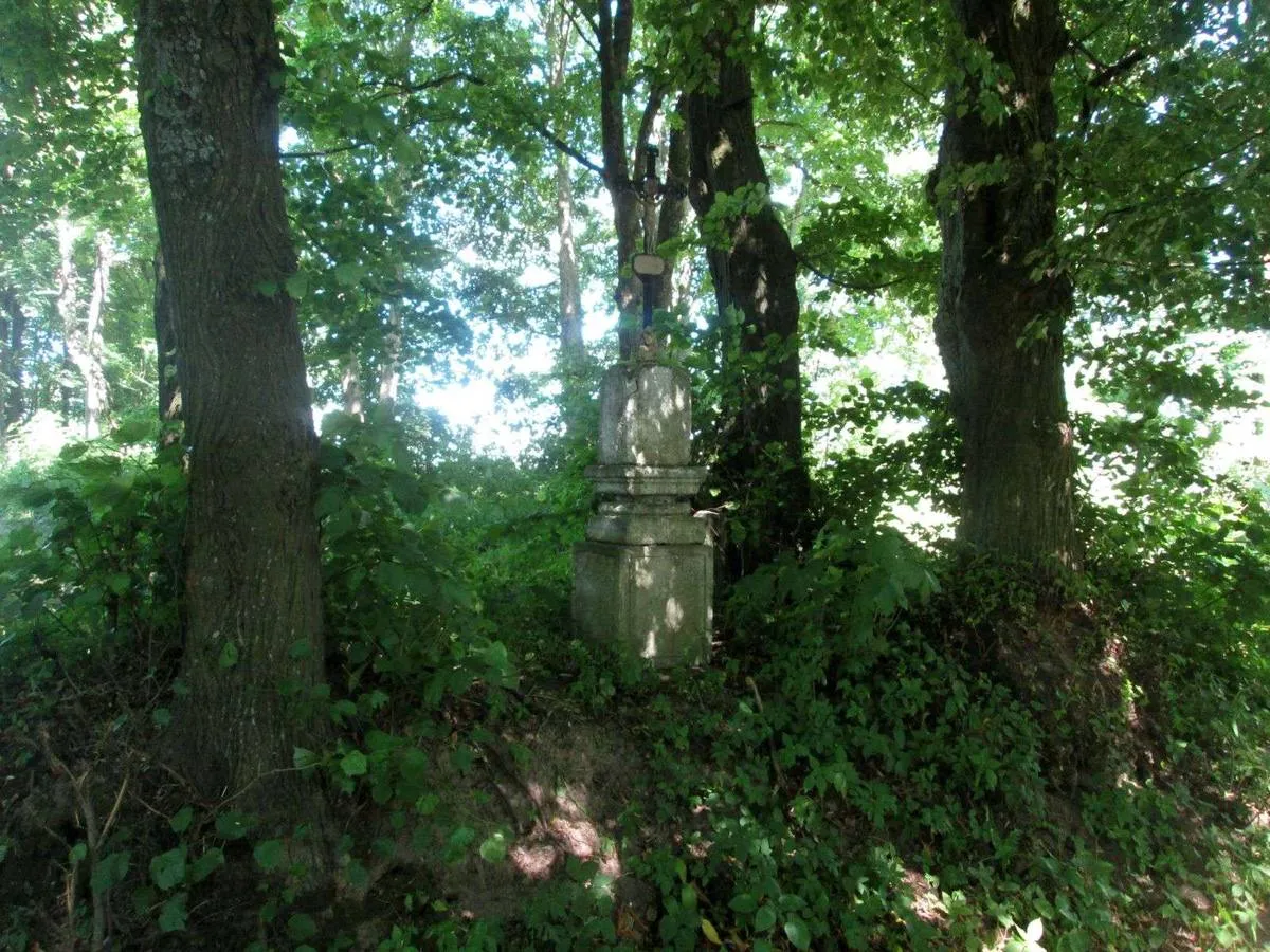 Photo showing: Wayside cross in Častrov in Pelhřimov District – entry no. 6712.
