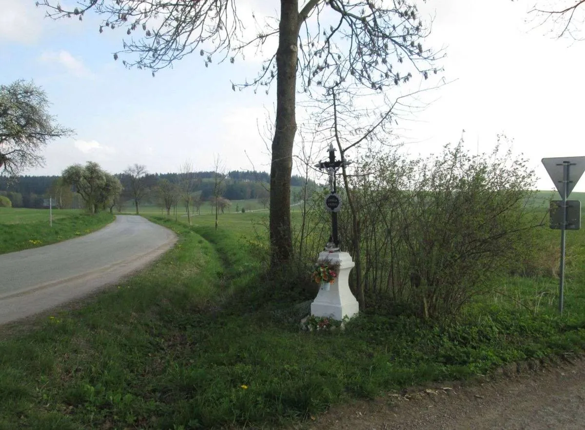 Photo showing: Wayside cross in Častrov in Pelhřimov District – entry no. 6094.