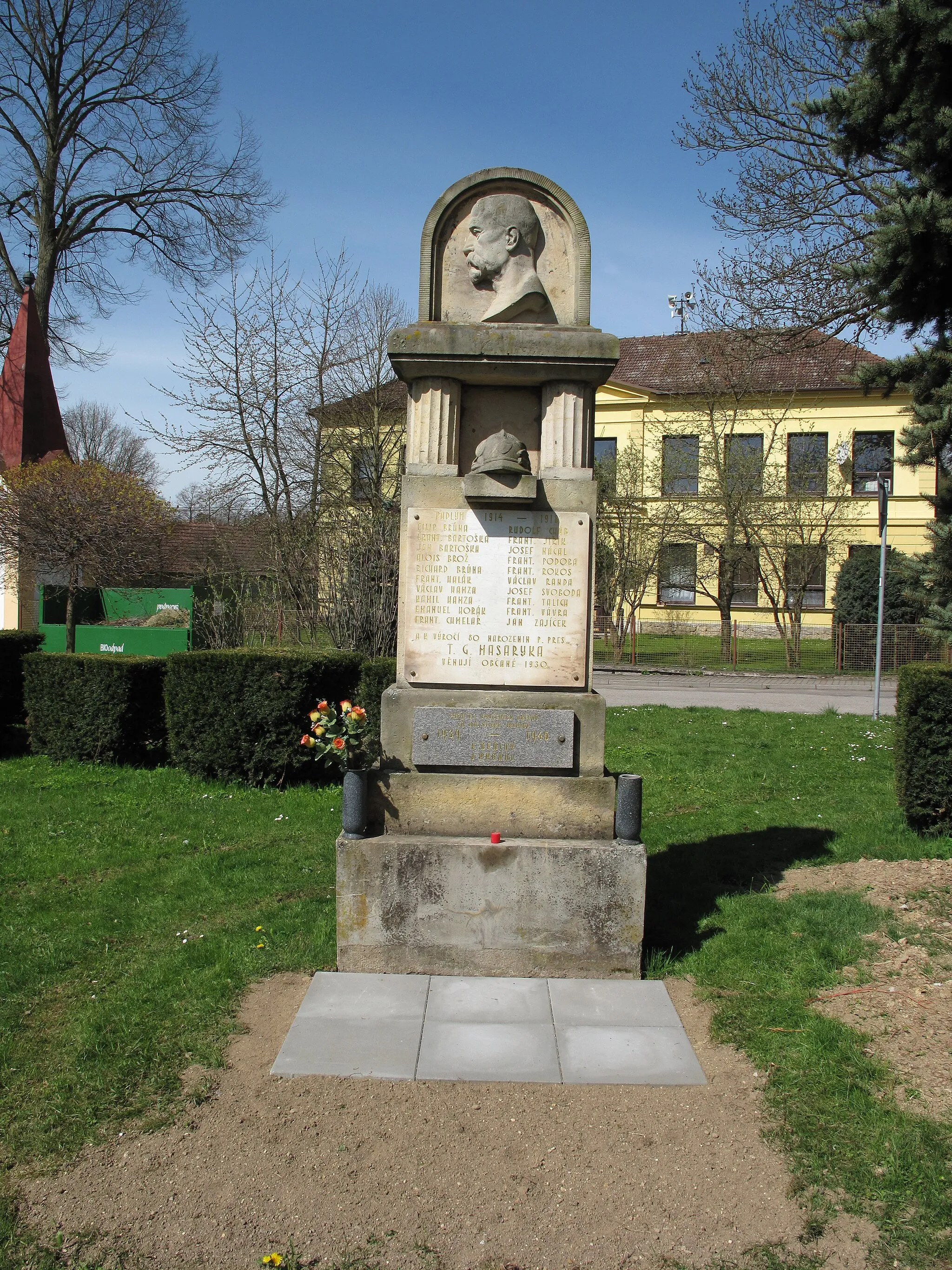 Photo showing: Pomník v Kletečné. Okres Pelhřimov, Česká republika.
