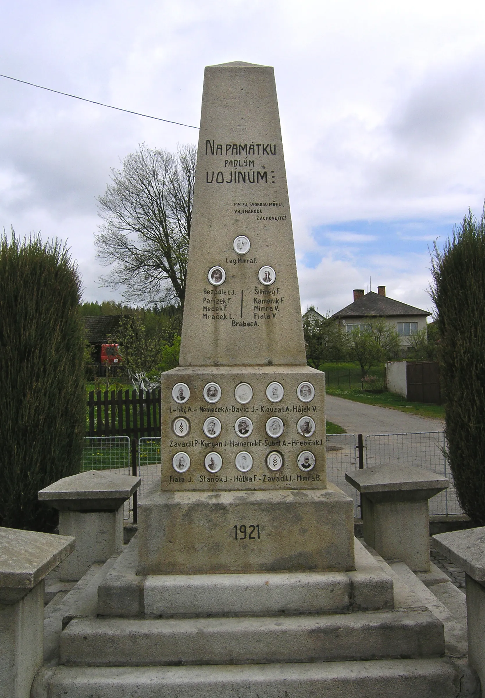 Photo showing: World War I memorial in Bohdalín, Czech Republic