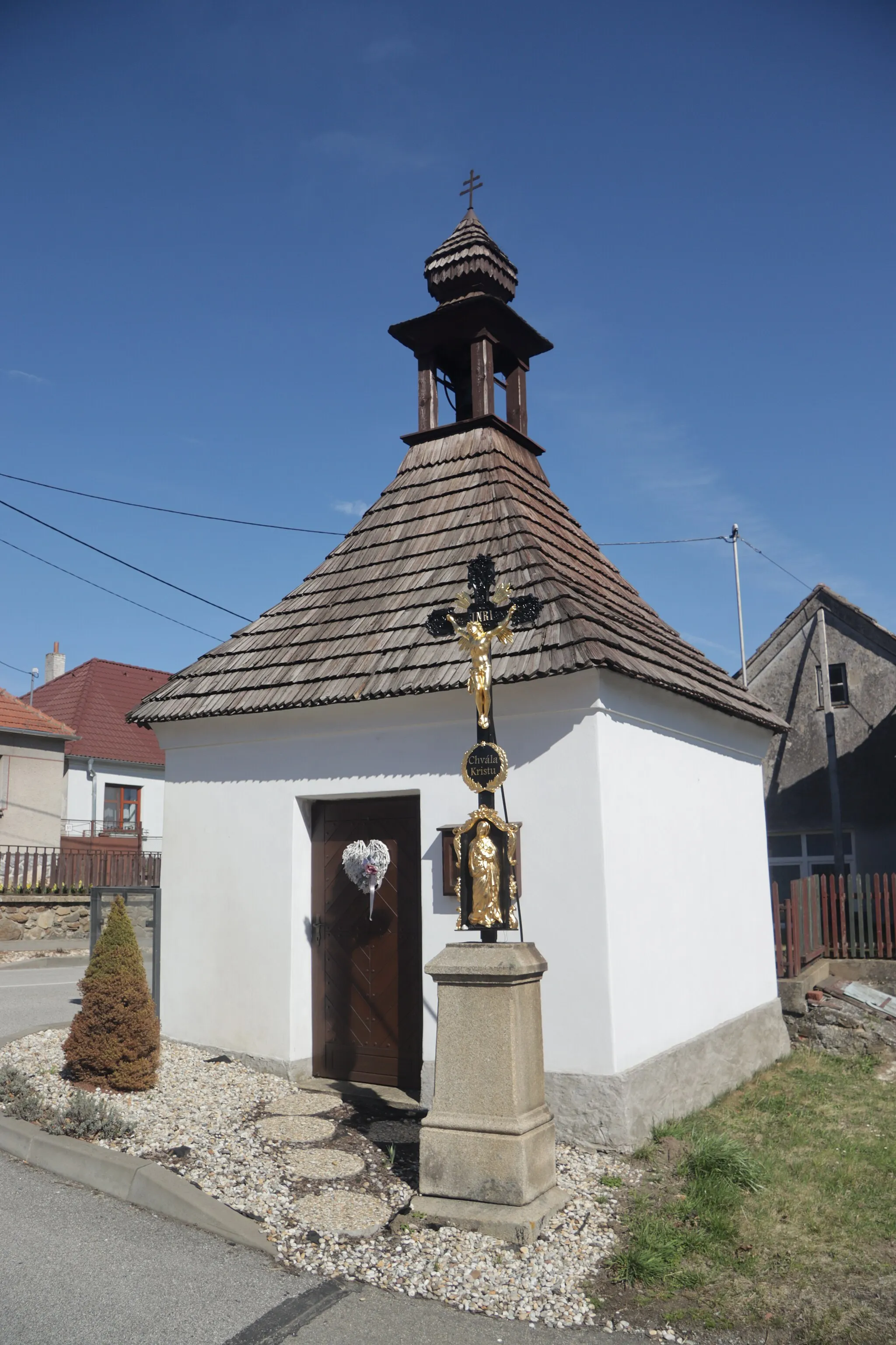 Photo showing: Overview of chapel of John of Nepomuk in Štěměchy, Třebíč District.