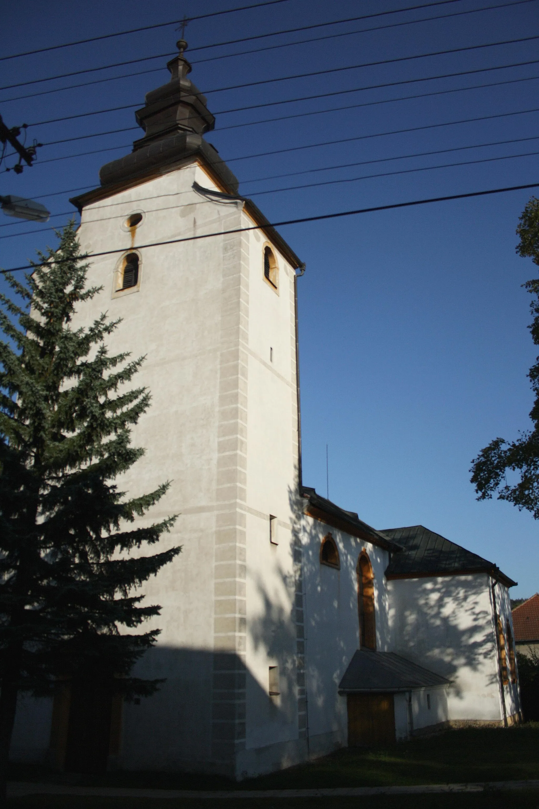 Photo showing: Saint Lawrence church in Červená Lhota, Czech Republic.