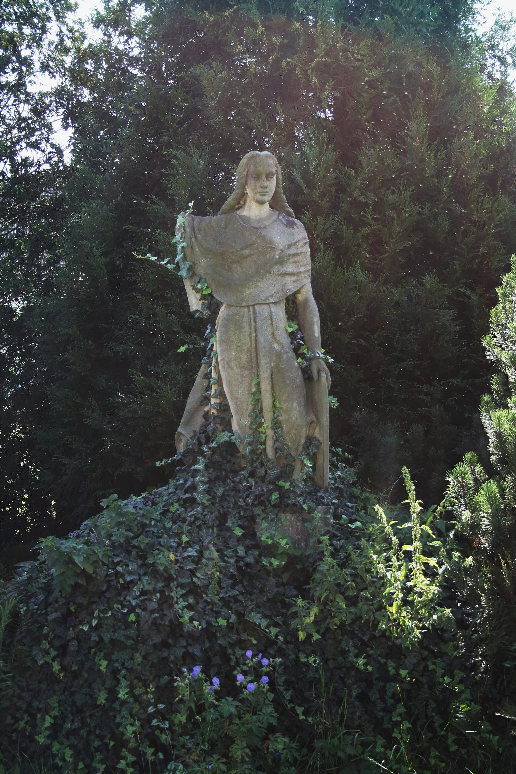 Photo showing: Statue of Liberty in Třesov, Czech Republic.
