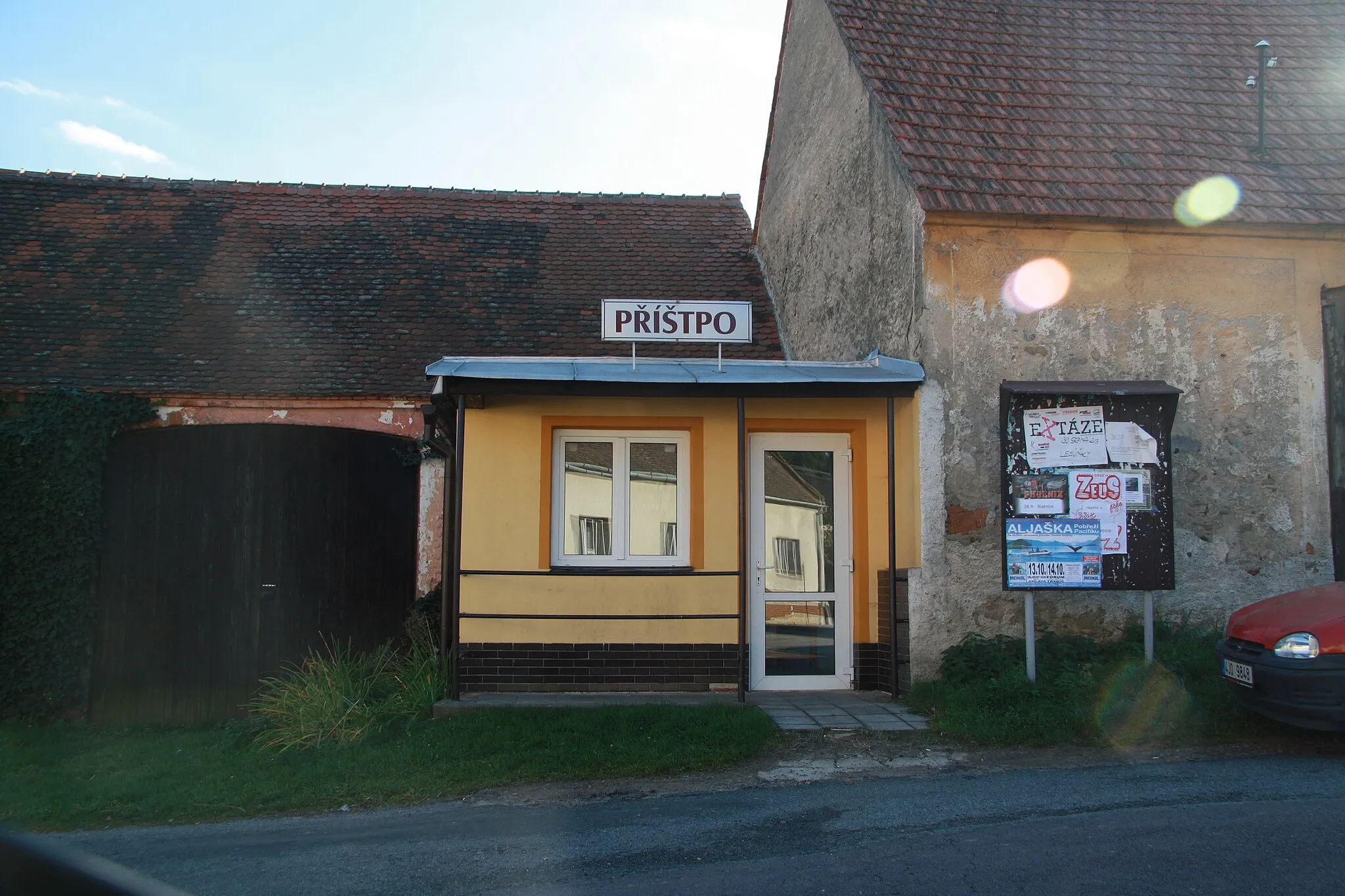 Photo showing: Bus stop in Příštpo, Třebíč District.