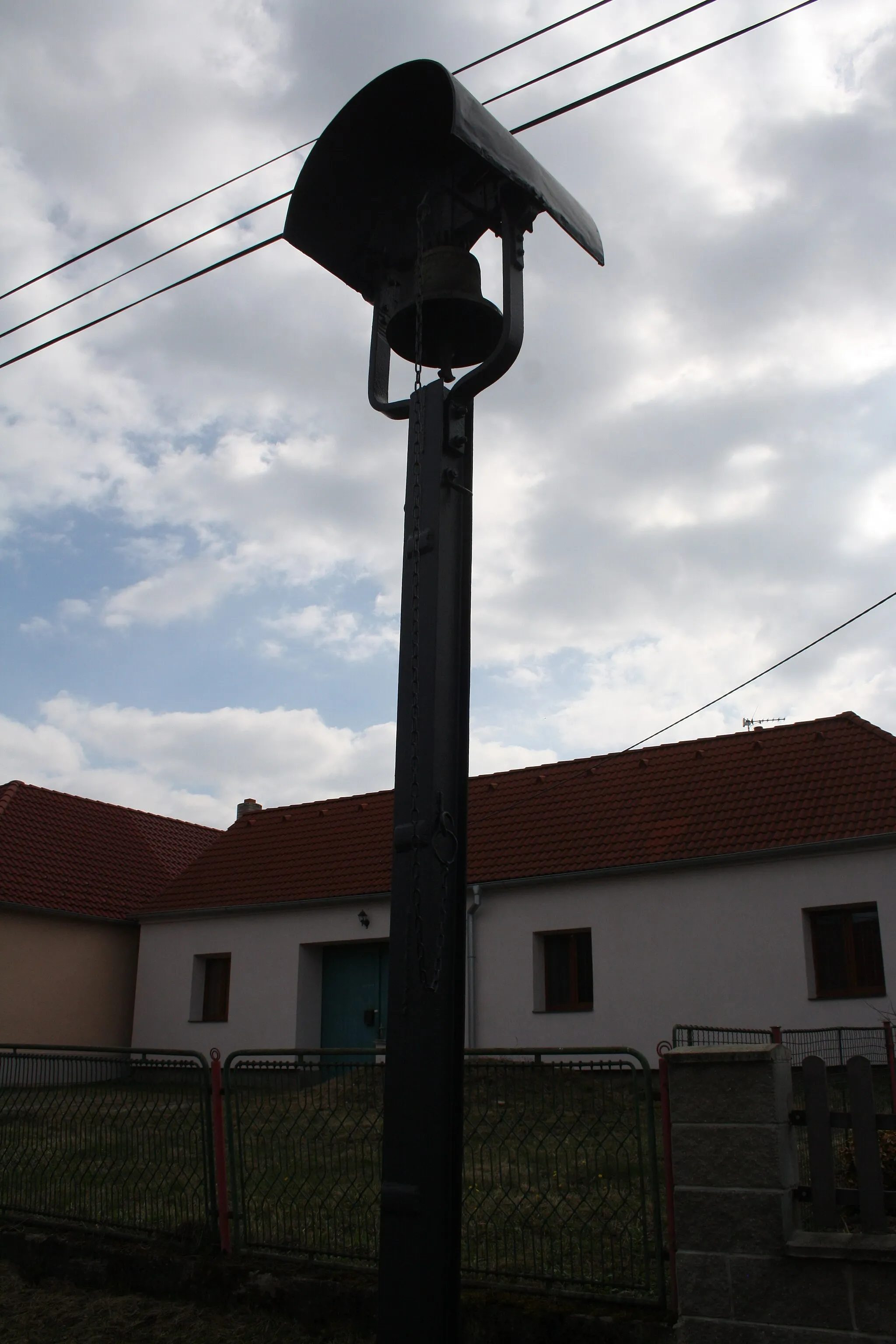 Photo showing: Other view of Belltower in Petrůvky, Třebíč District.jpg