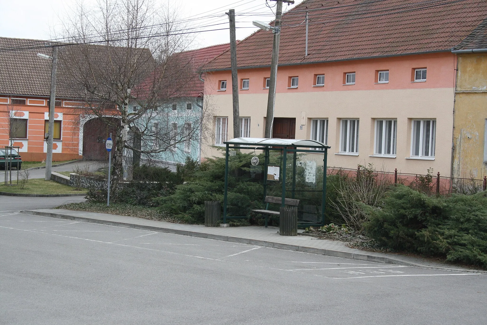 Photo showing: Bus stop in Petrůvky, Třebíč District.
