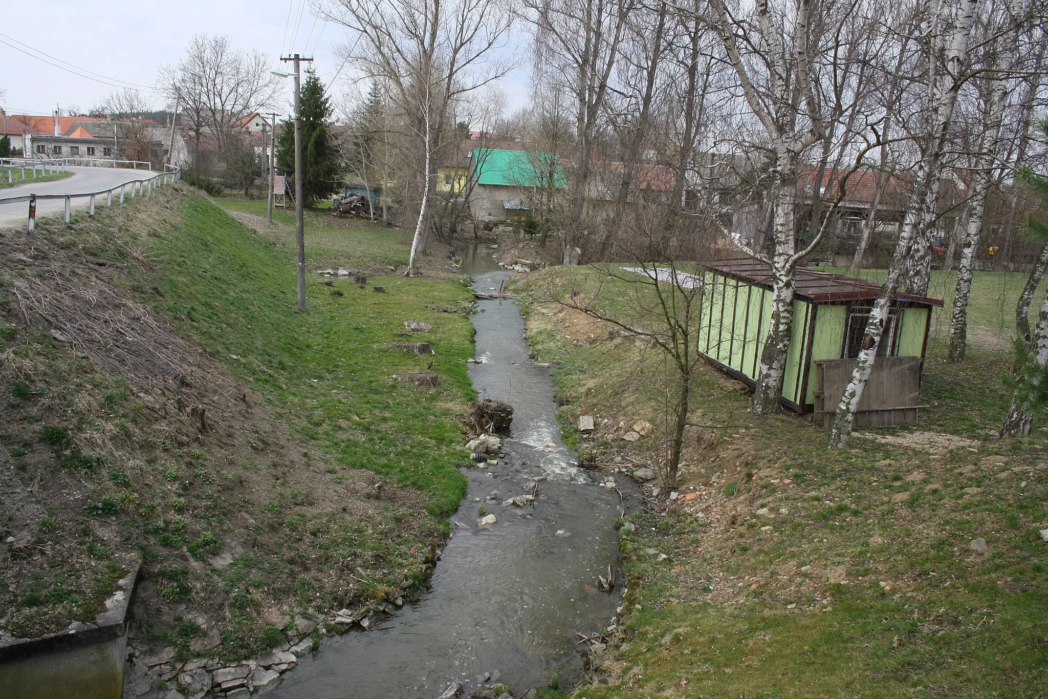 Photo showing: Okarecký stream in Okarec, Třebíč District.
