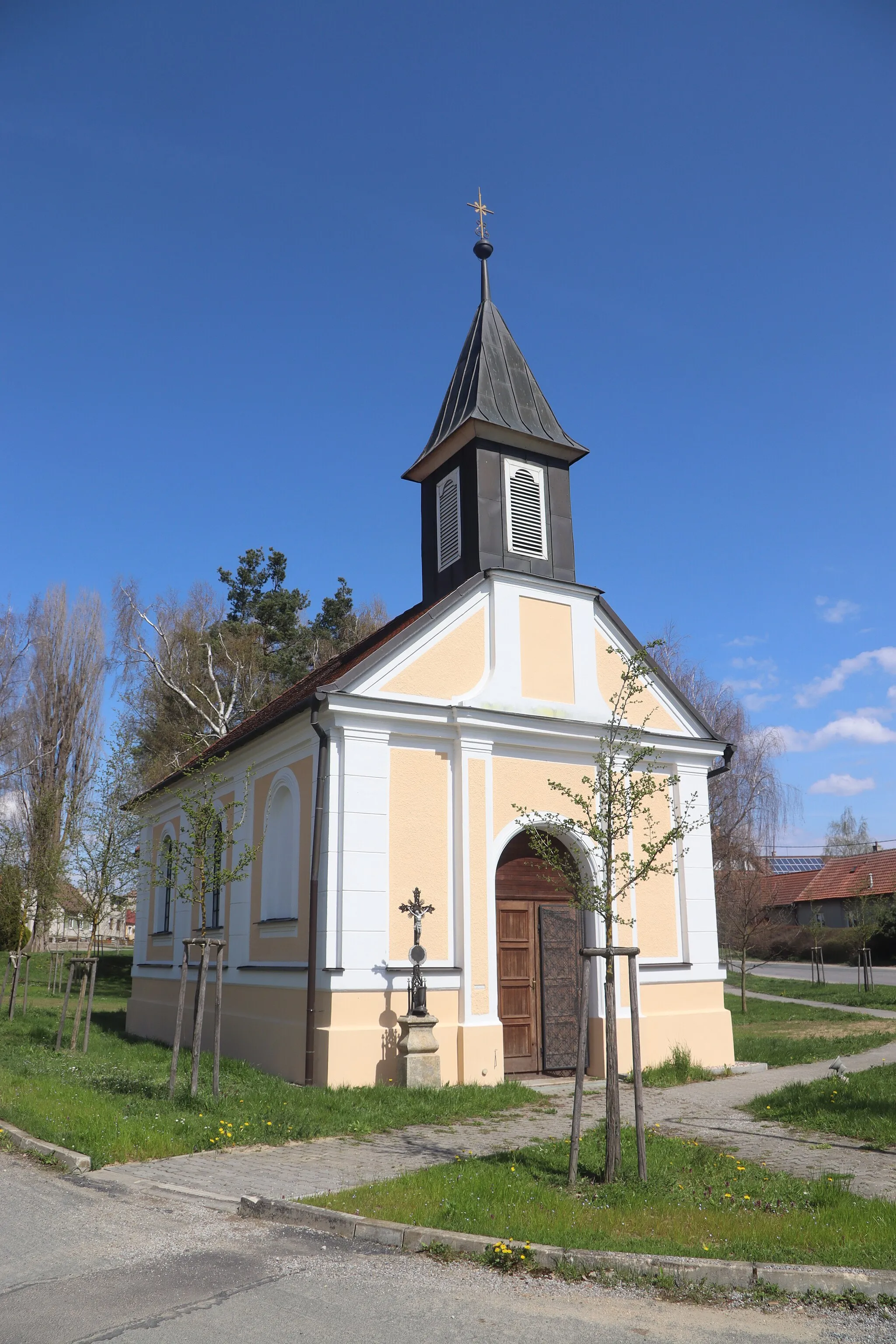 Photo showing: Overview of Chapel of Sacred Heart in Krnčice, Nové Syrovice, Třebíč District.